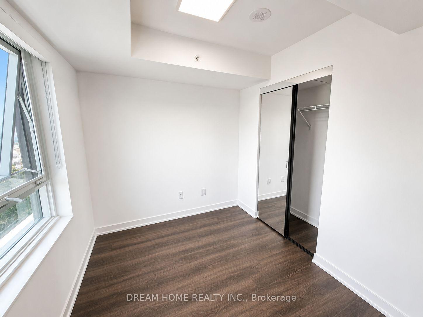 Photo 5 of Unit 2009, 609 Sherbourne Street, Toronto, North St. James Town — HOMEH