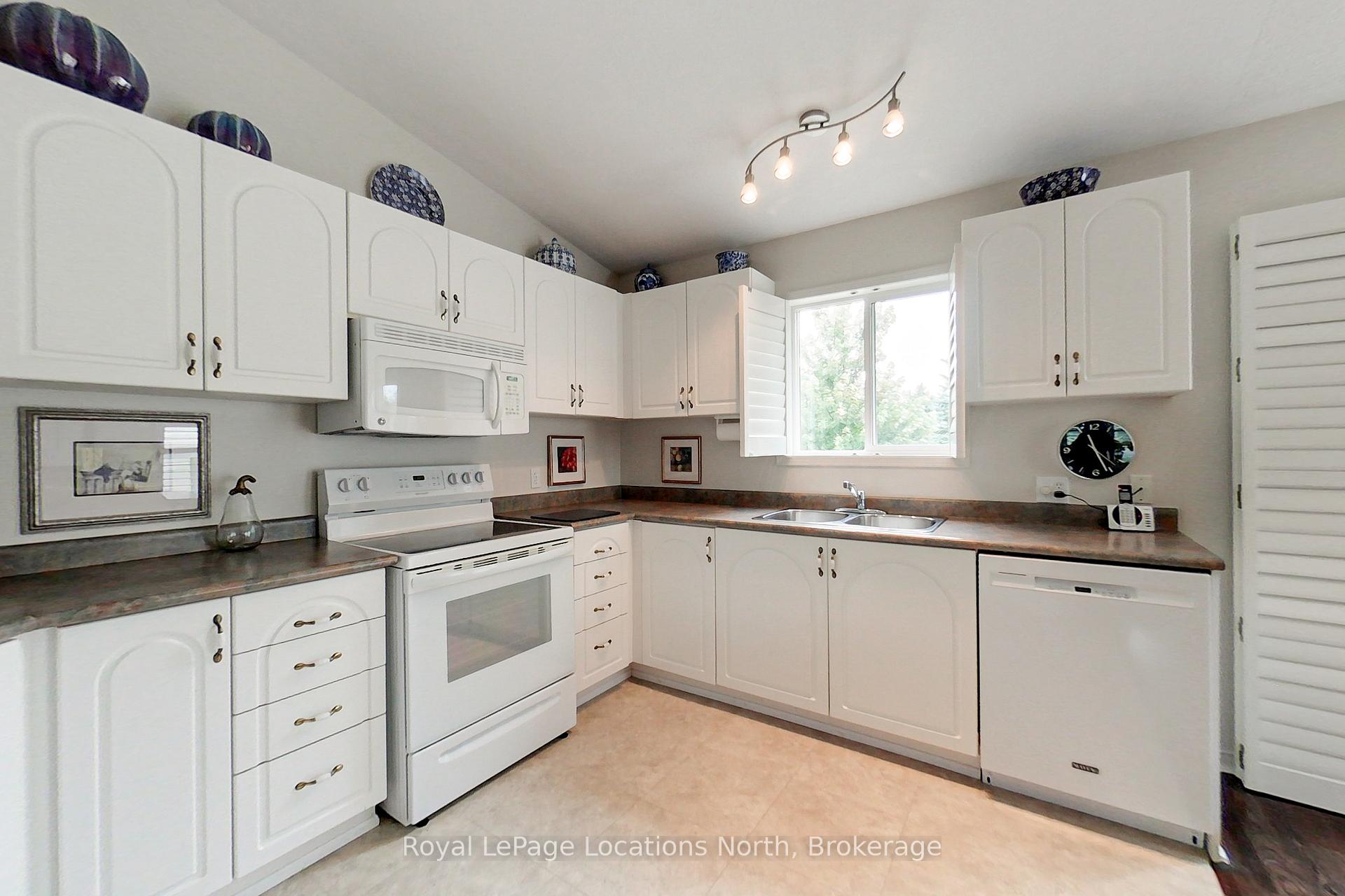 Photo 13 of Unit 13, 46 Barker Boulevard, Collingwood — HOMEH