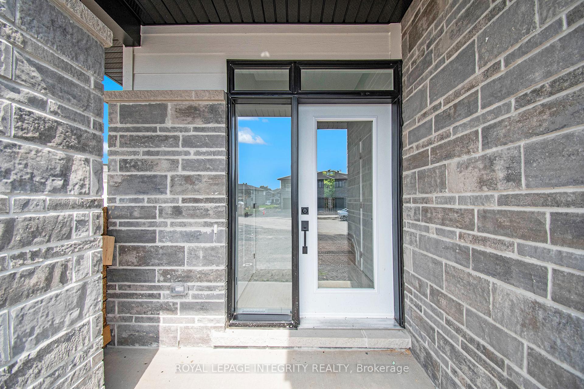Photo 2 of 10 Morral Court, Arnprior, Arnprior — HOMEH