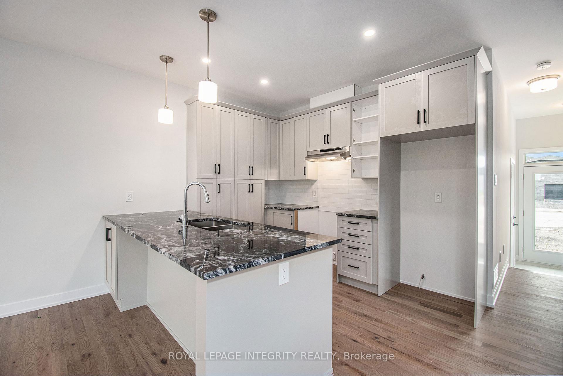 Photo 4 of 10 Morral Court, Arnprior, Arnprior — HOMEH