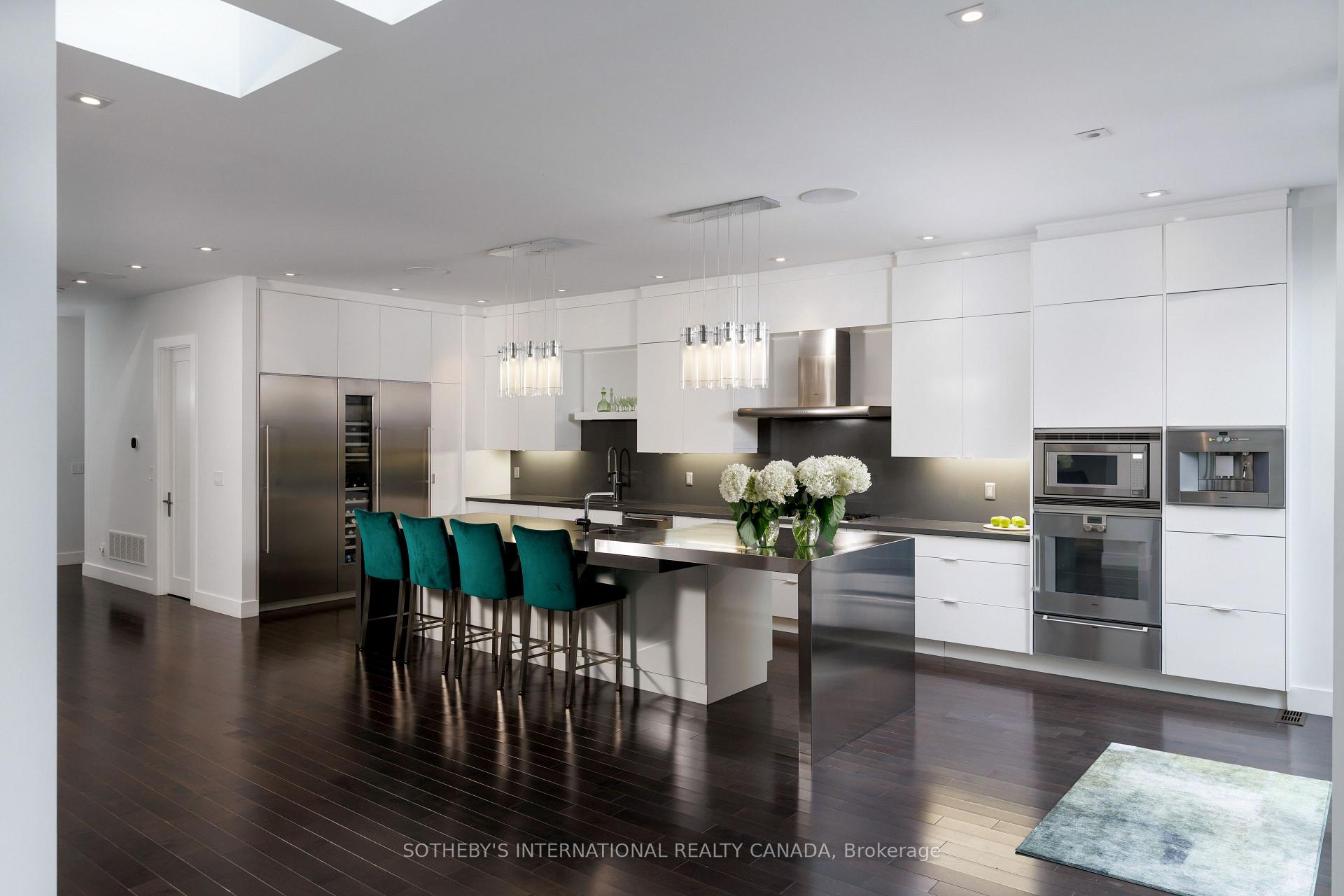 Photo 4 of 5 Hartfield Road, Etobicoke, Edenbridge-Humber Valley — HOMEH