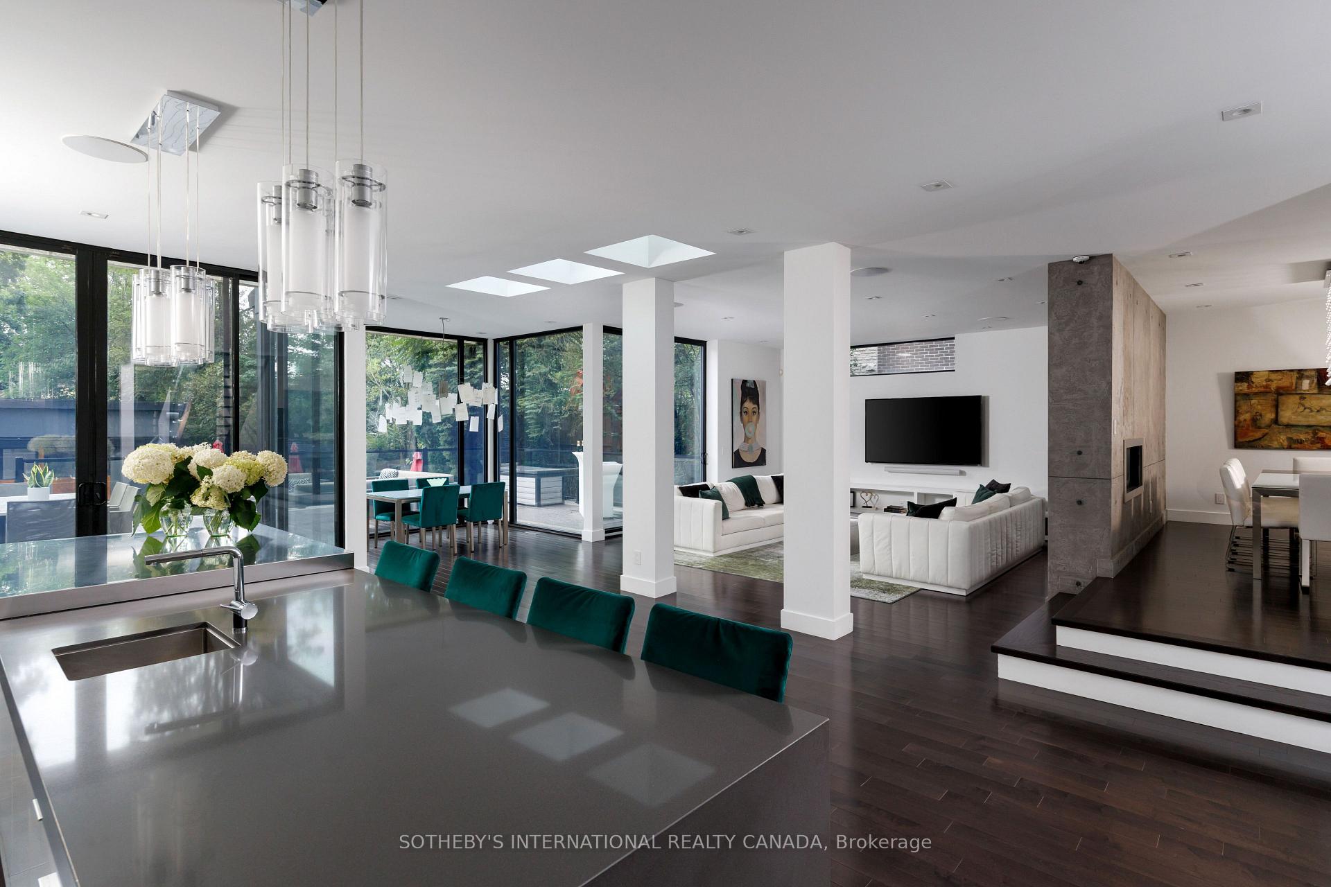 Photo 7 of 5 Hartfield Road, Etobicoke, Edenbridge-Humber Valley — HOMEH
