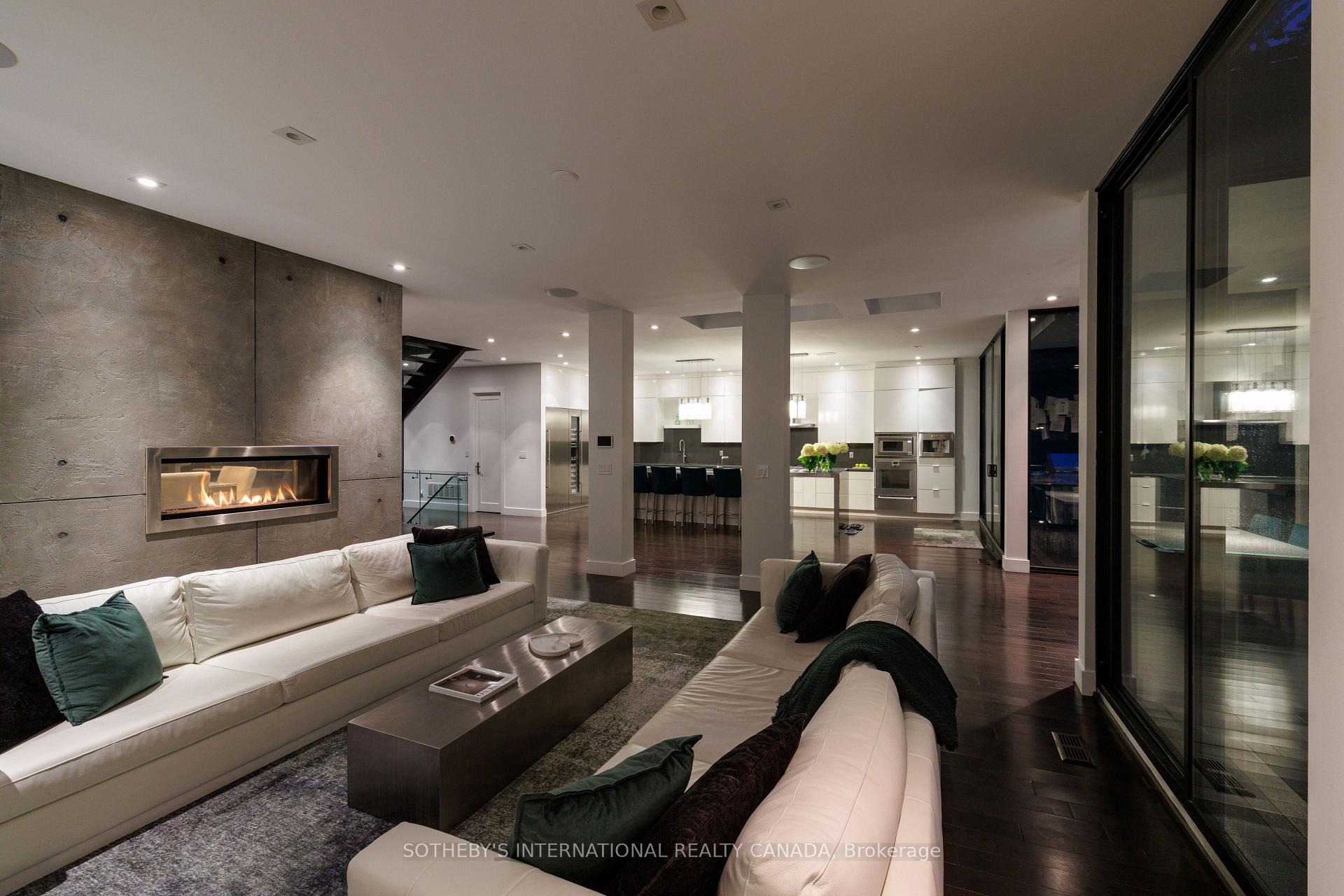 Photo 14 of 5 Hartfield Road, Etobicoke, Edenbridge-Humber Valley — HOMEH