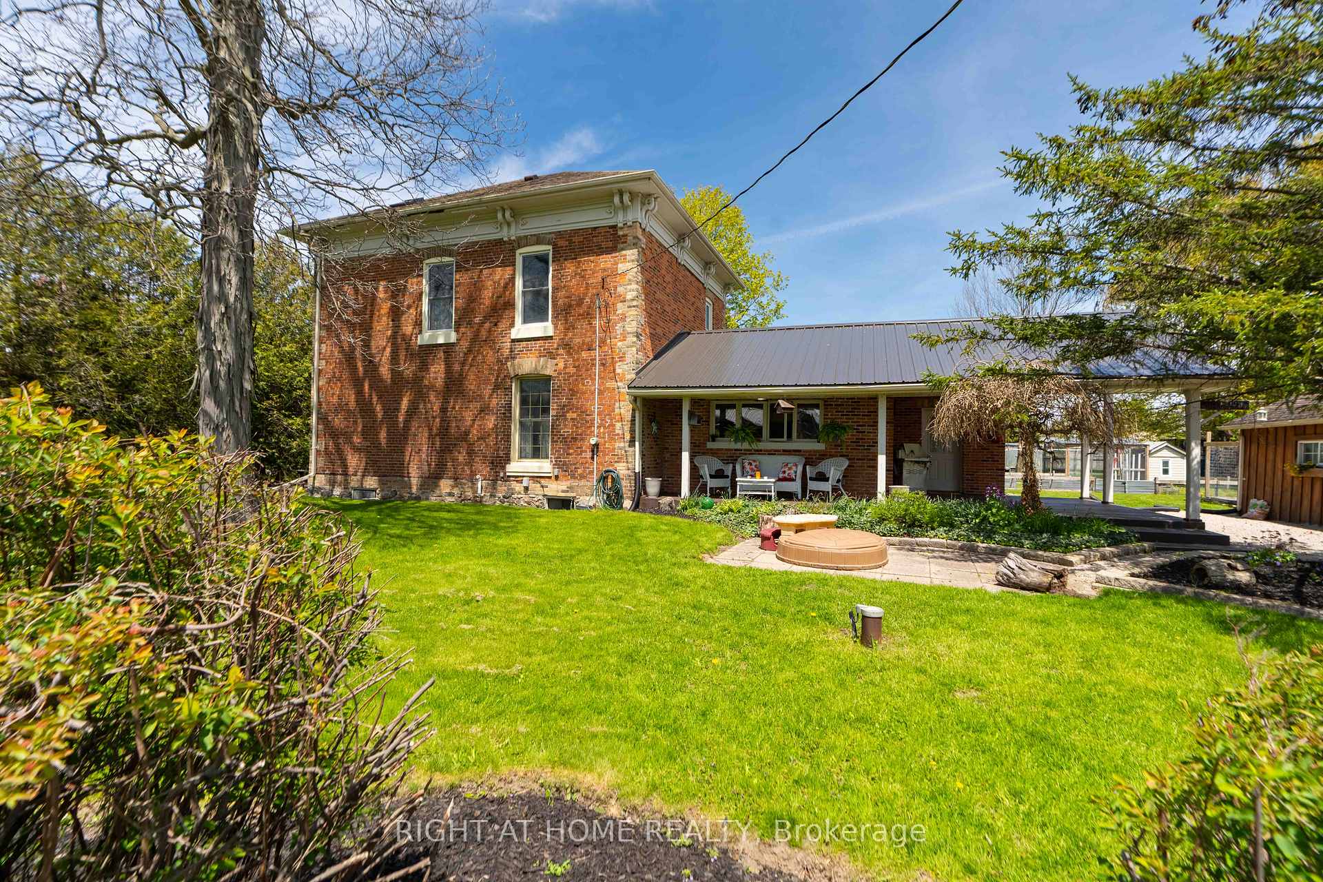Photo 3 of 51184 Ashton Street, Malahide, Springfield — HOMEH