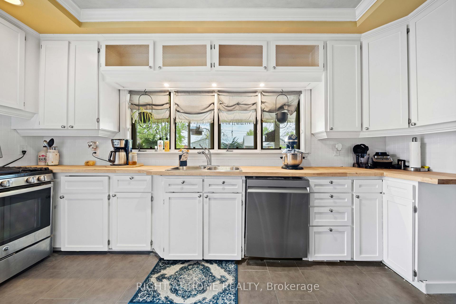 Photo 7 of 51184 Ashton Street, Malahide, Springfield — HOMEH
