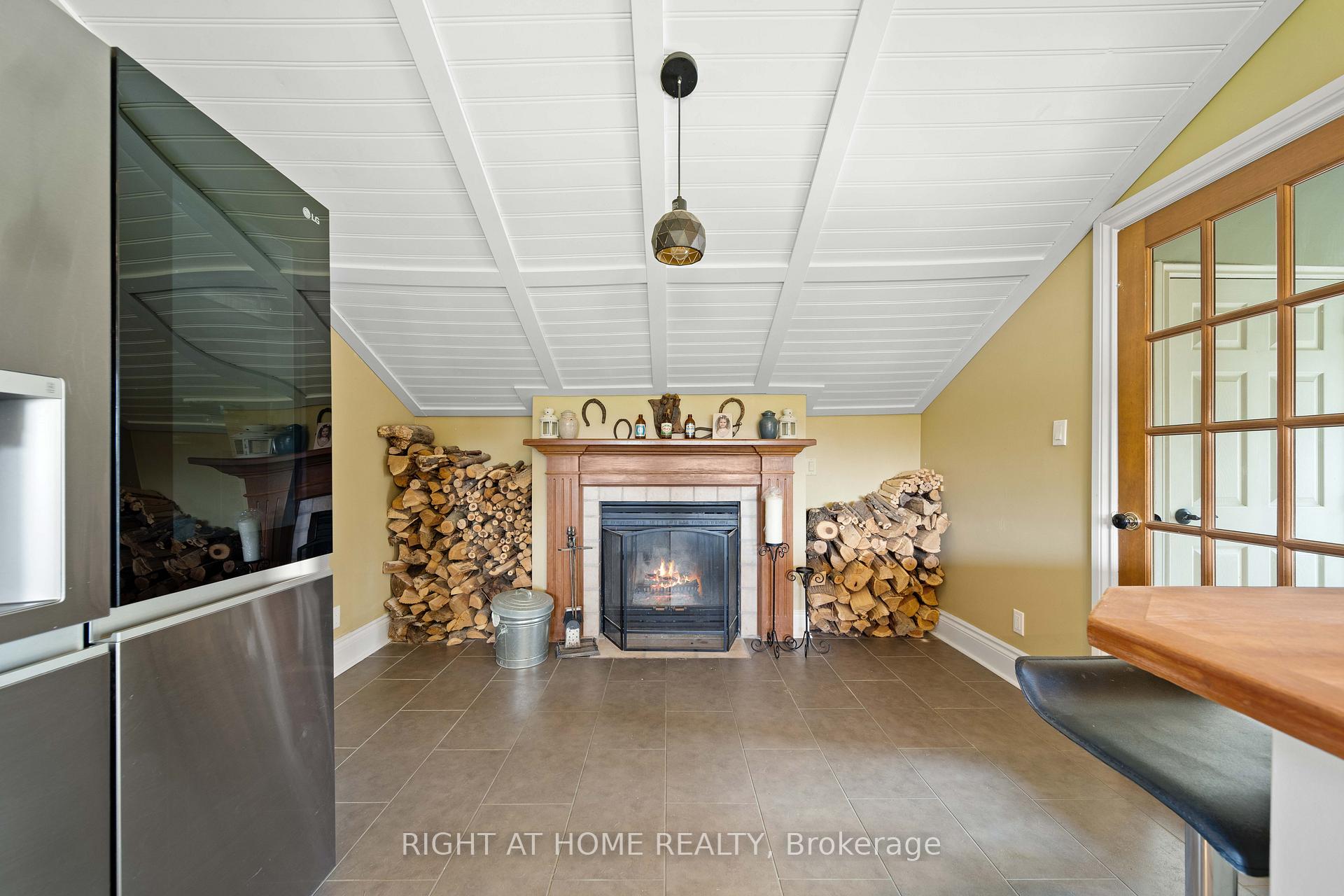 Photo 10 of 51184 Ashton Street, Malahide, Springfield — HOMEH