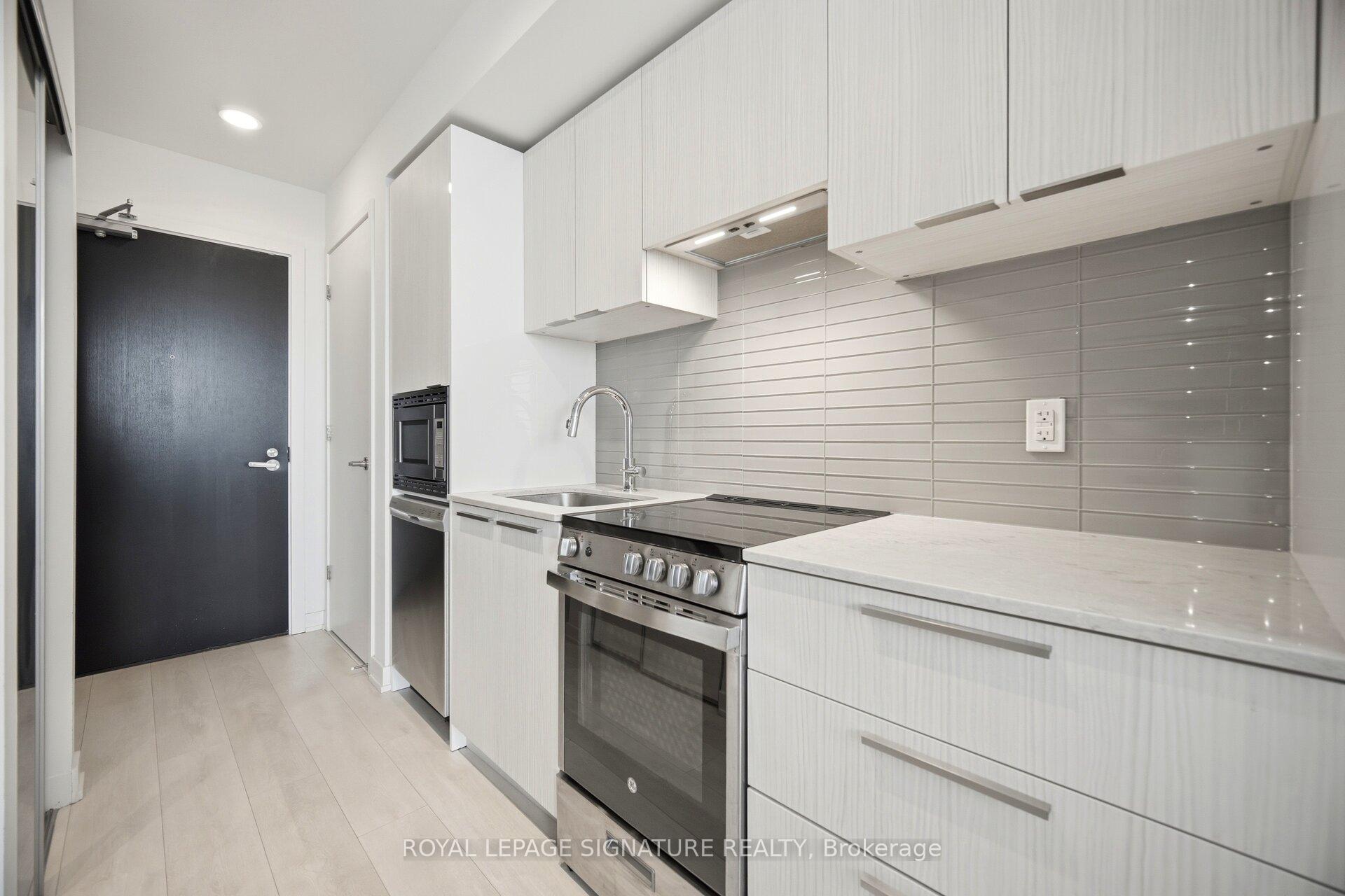 Photo 11 of Unit 5204, 501 Yonge Street, Toronto, Church-Yonge Corridor — HOMEH