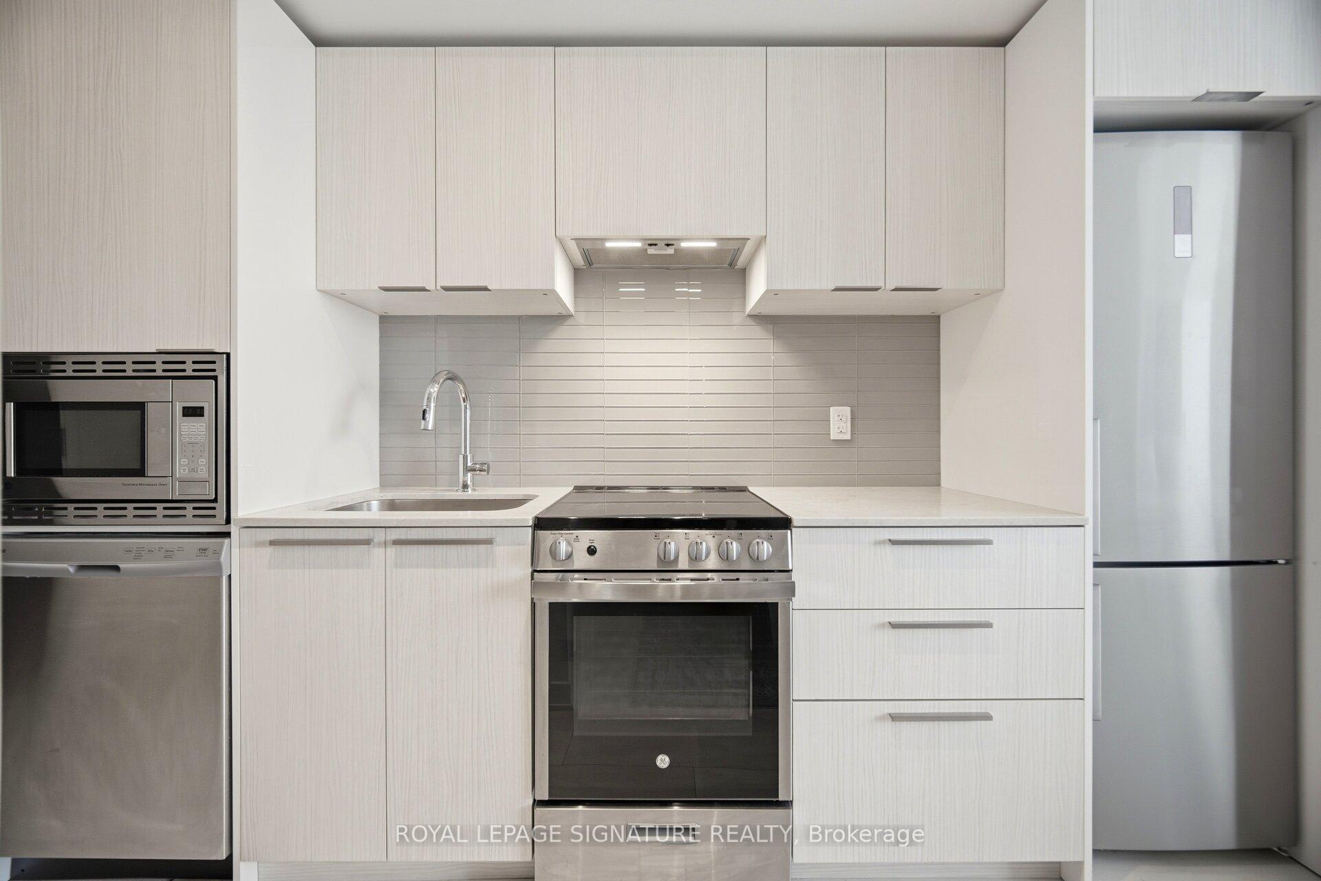Photo 12 of Unit 5204, 501 Yonge Street, Toronto, Church-Yonge Corridor — HOMEH