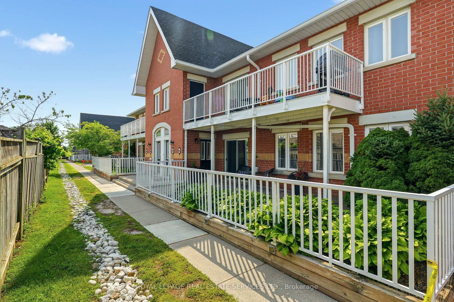 Photo 1 of 203-1701 Lampman Avenue, Burlington, Uptown — HOMEH