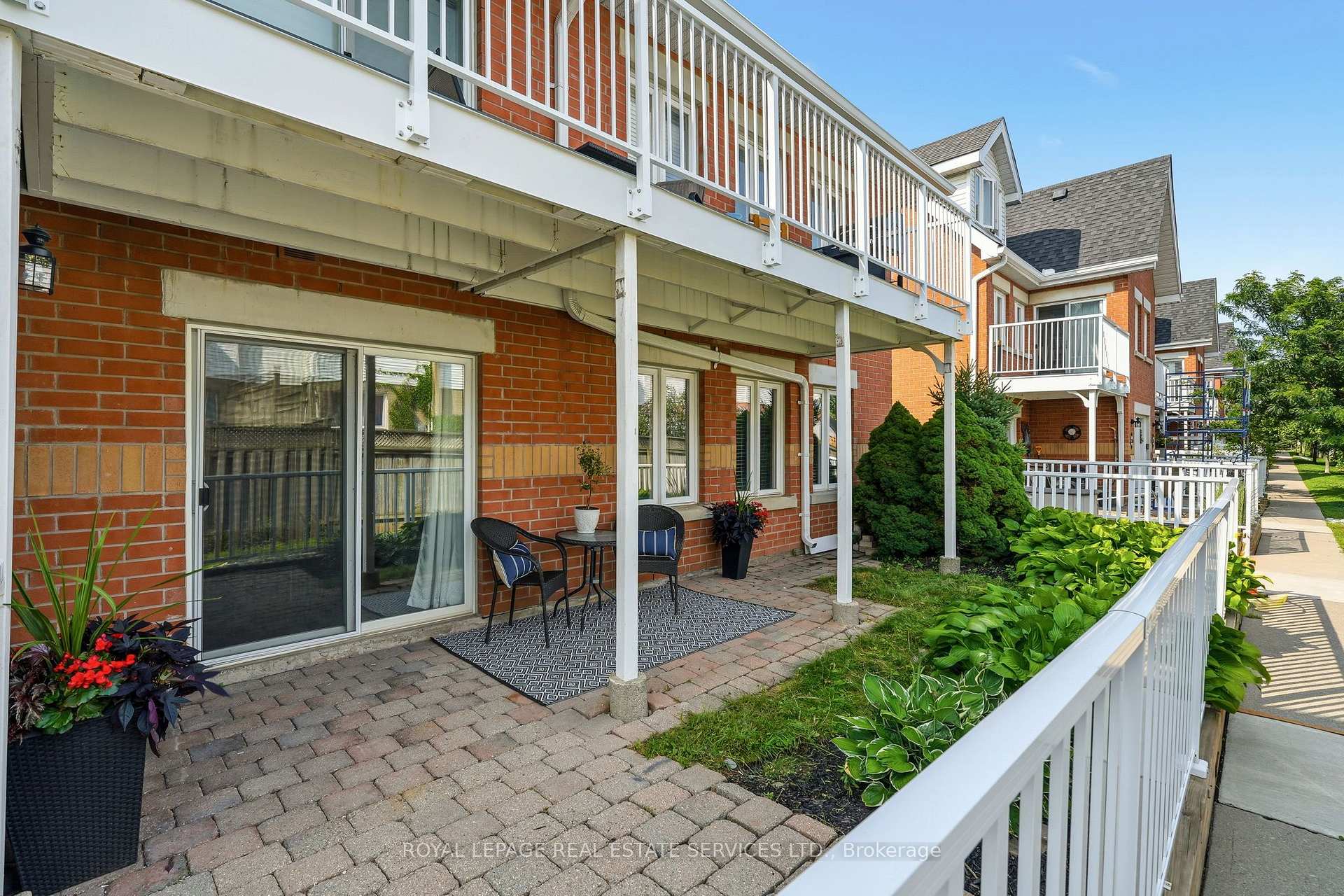 Photo 4 of 203-1701 Lampman Avenue, Burlington, Uptown — HOMEH