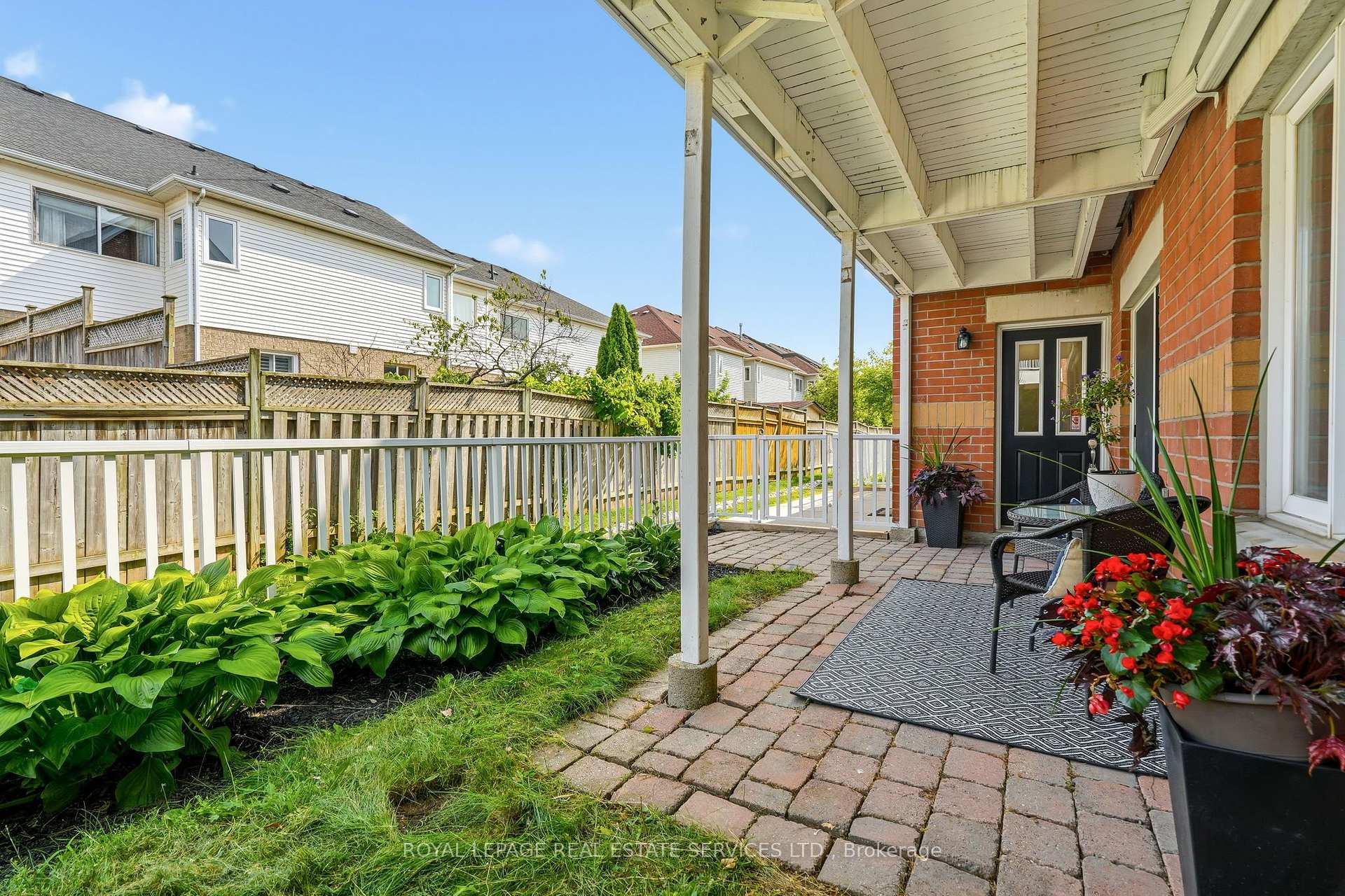 Photo 6 of 203-1701 Lampman Avenue, Burlington, Uptown — HOMEH