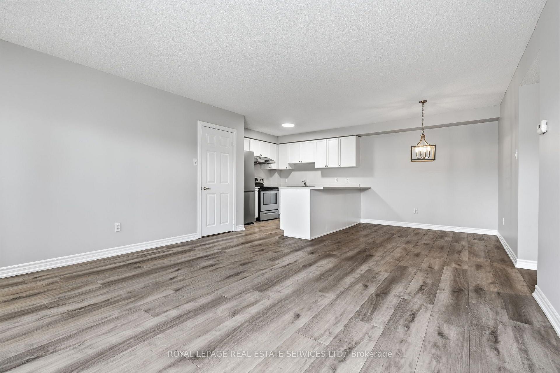 Photo 12 of 203-1701 Lampman Avenue, Burlington, Uptown — HOMEH