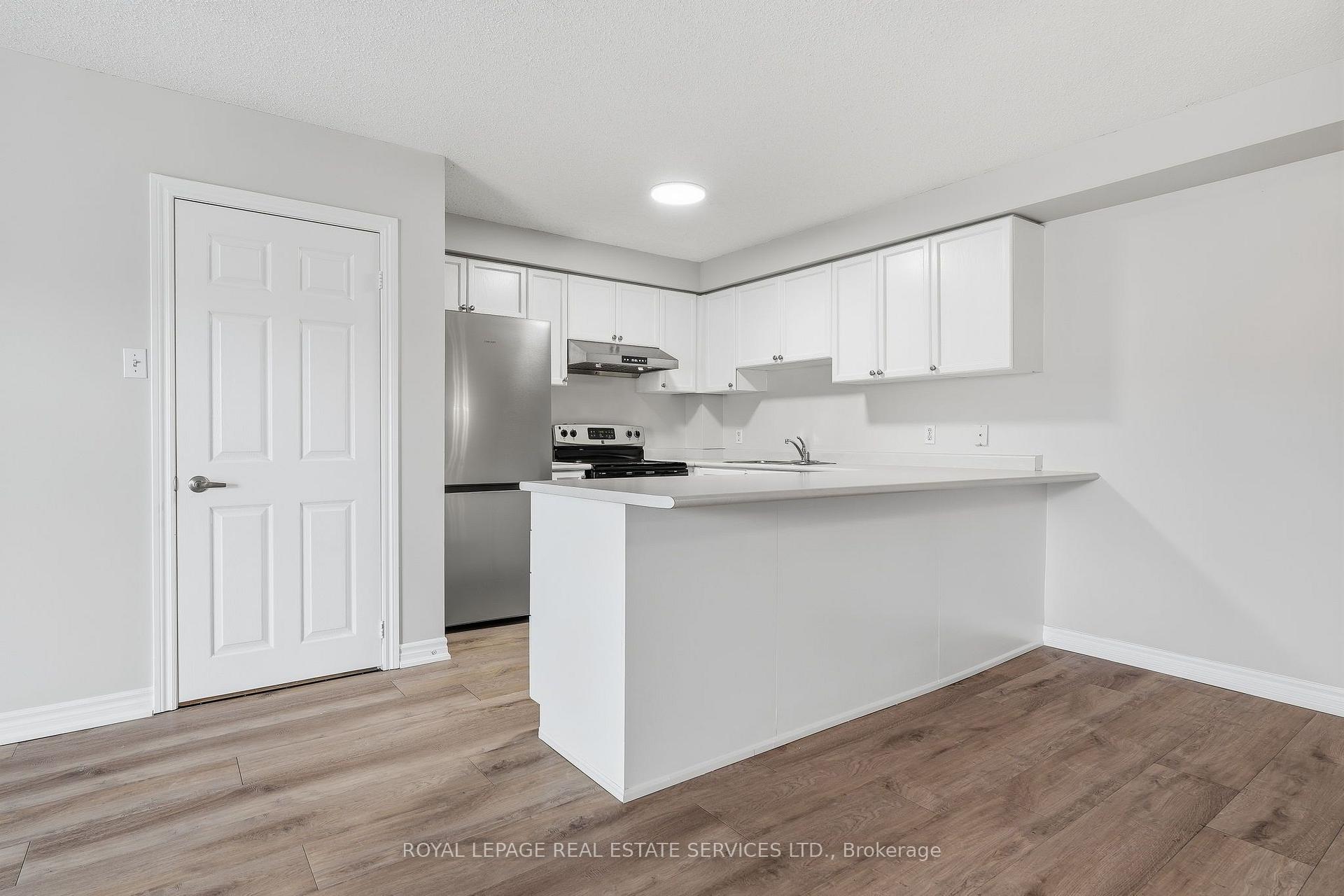 Photo 14 of 203-1701 Lampman Avenue, Burlington, Uptown — HOMEH