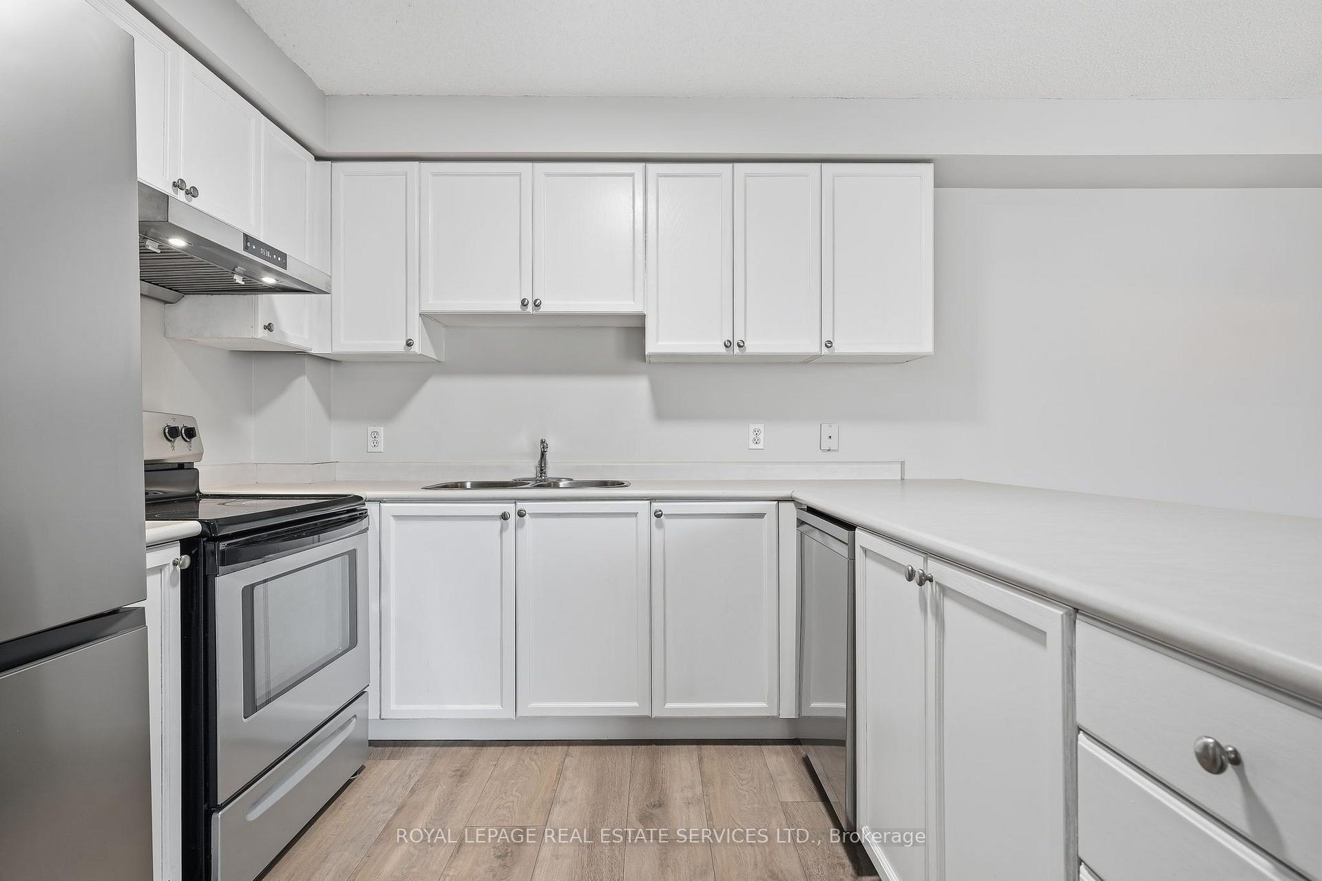 Photo 15 of 203-1701 Lampman Avenue, Burlington, Uptown — HOMEH