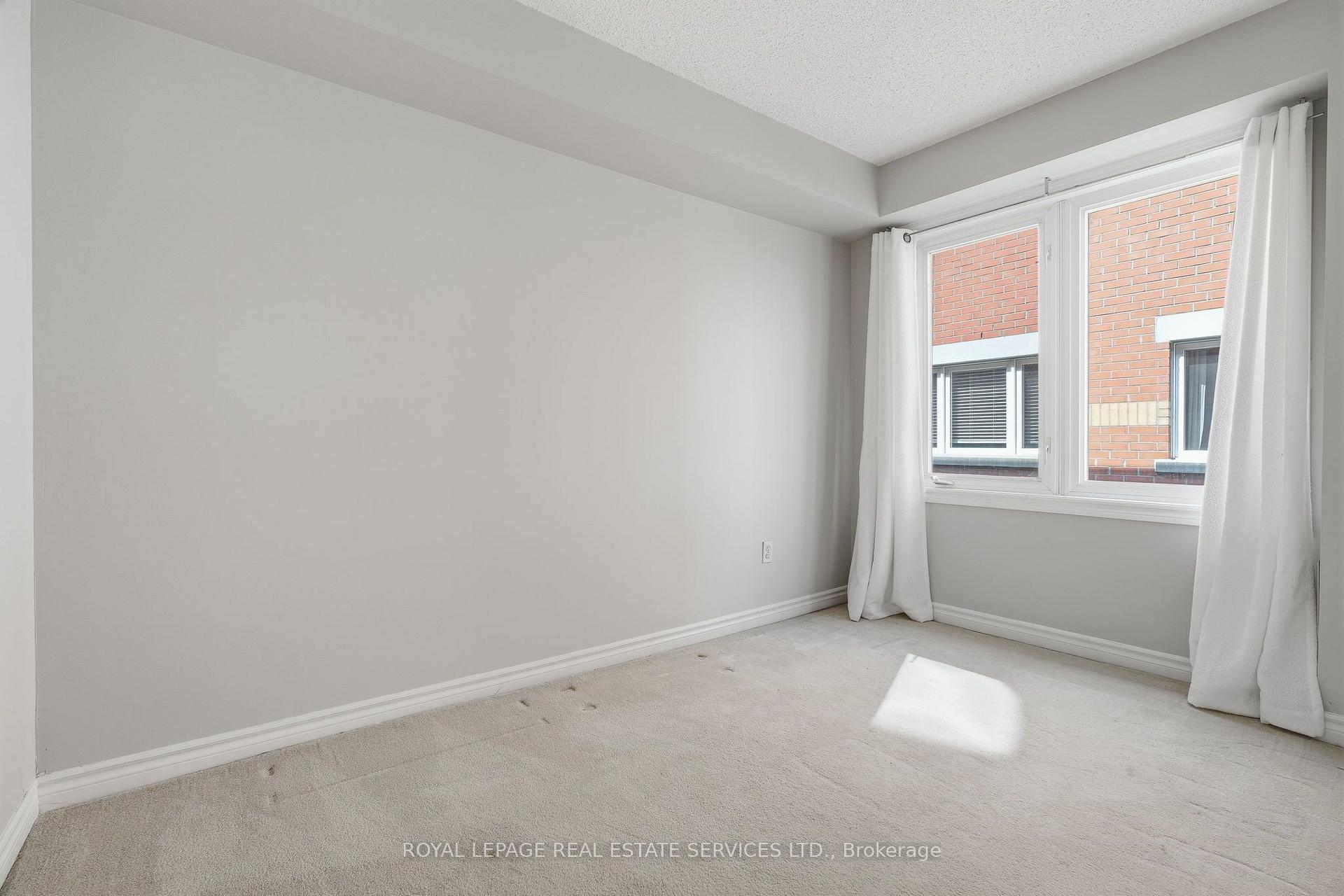 Photo 22 of 203-1701 Lampman Avenue, Burlington, Uptown — HOMEH