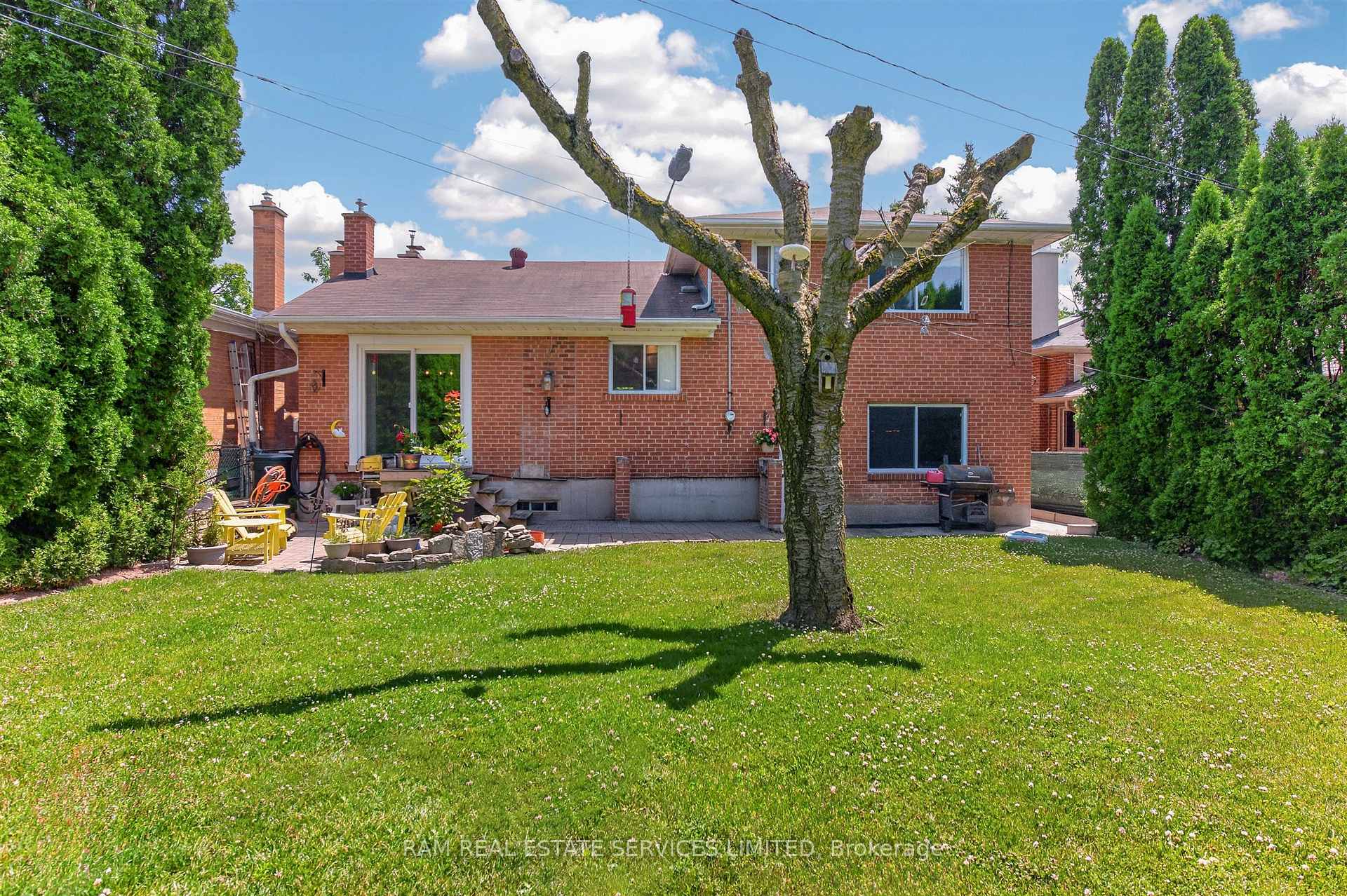 Photo 40 of 46 Summitcrest Drive, Etobicoke, Willowridge-Martingrove-Richview — HOMEH