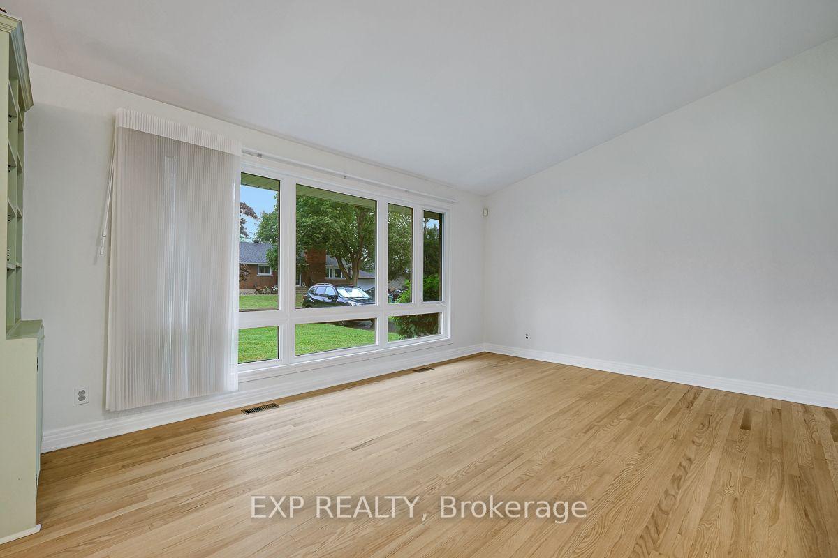 Photo 12 of 1473 Chomley Crescent, Ottawa, Riverview Park — HOMEH