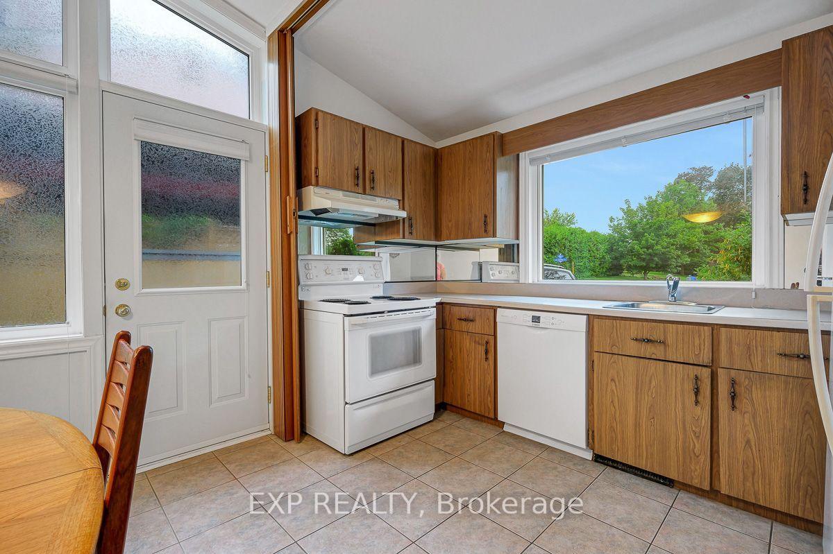 Photo 22 of 1473 Chomley Crescent, Ottawa, Riverview Park — HOMEH