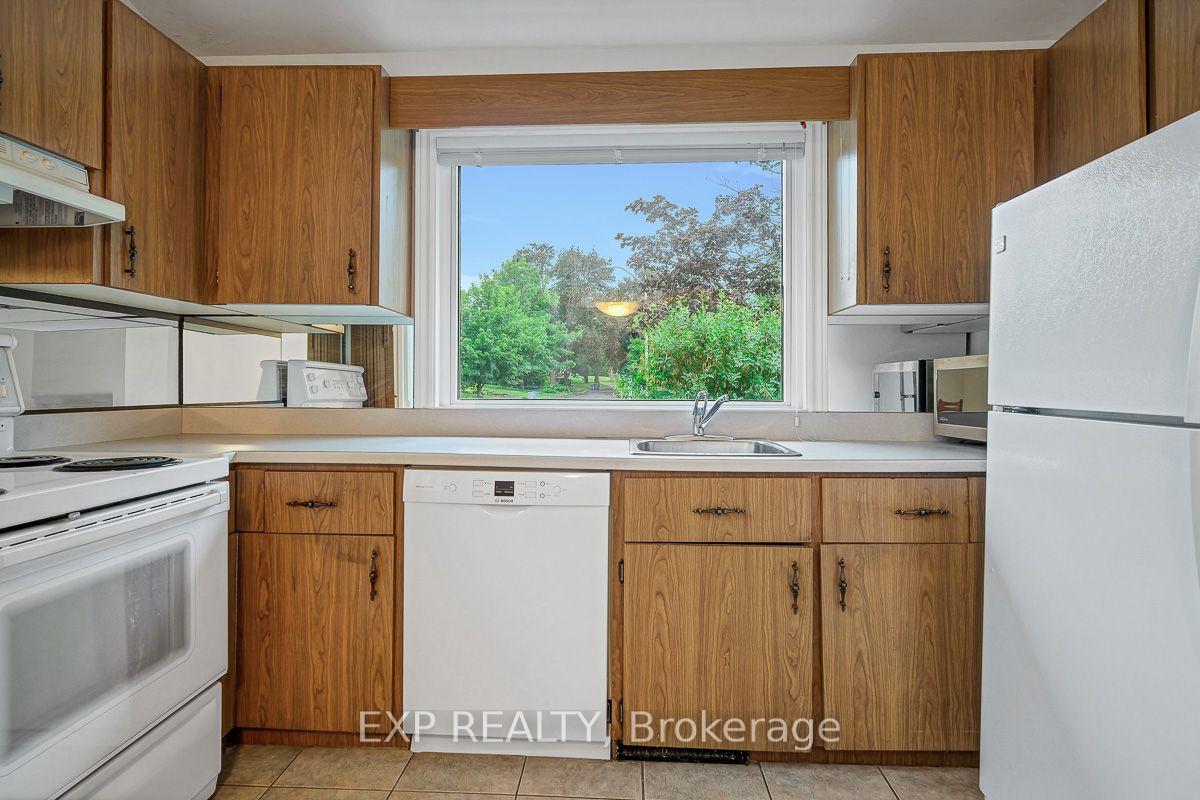Photo 24 of 1473 Chomley Crescent, Ottawa, Riverview Park — HOMEH