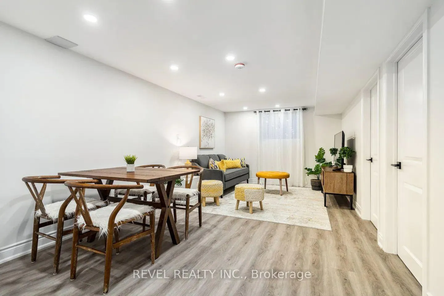 Photo 3 of Unit 2, 1015 Garth Street, Hamilton, Rolston — HOMEH
