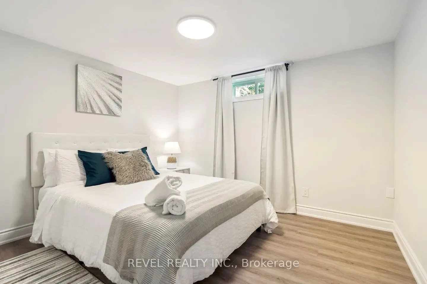 Photo 13 of Unit 2, 1015 Garth Street, Hamilton, Rolston — HOMEH