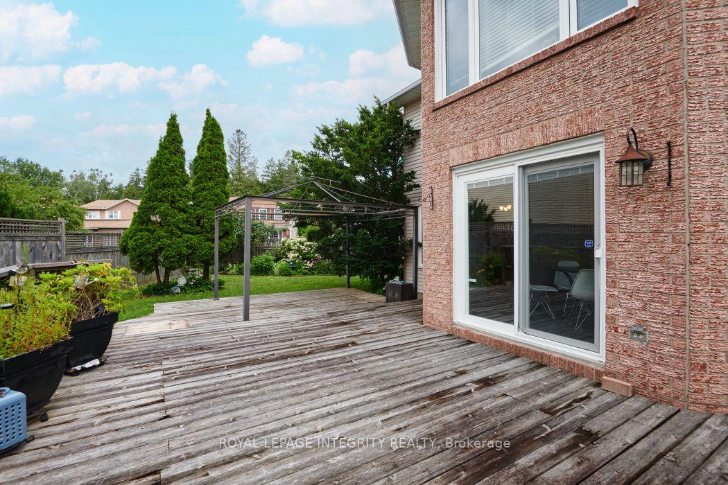 Photo 25 of 46 Dartmoor Drive, Ottawa, Kanata - Bridlewood — HOMEH