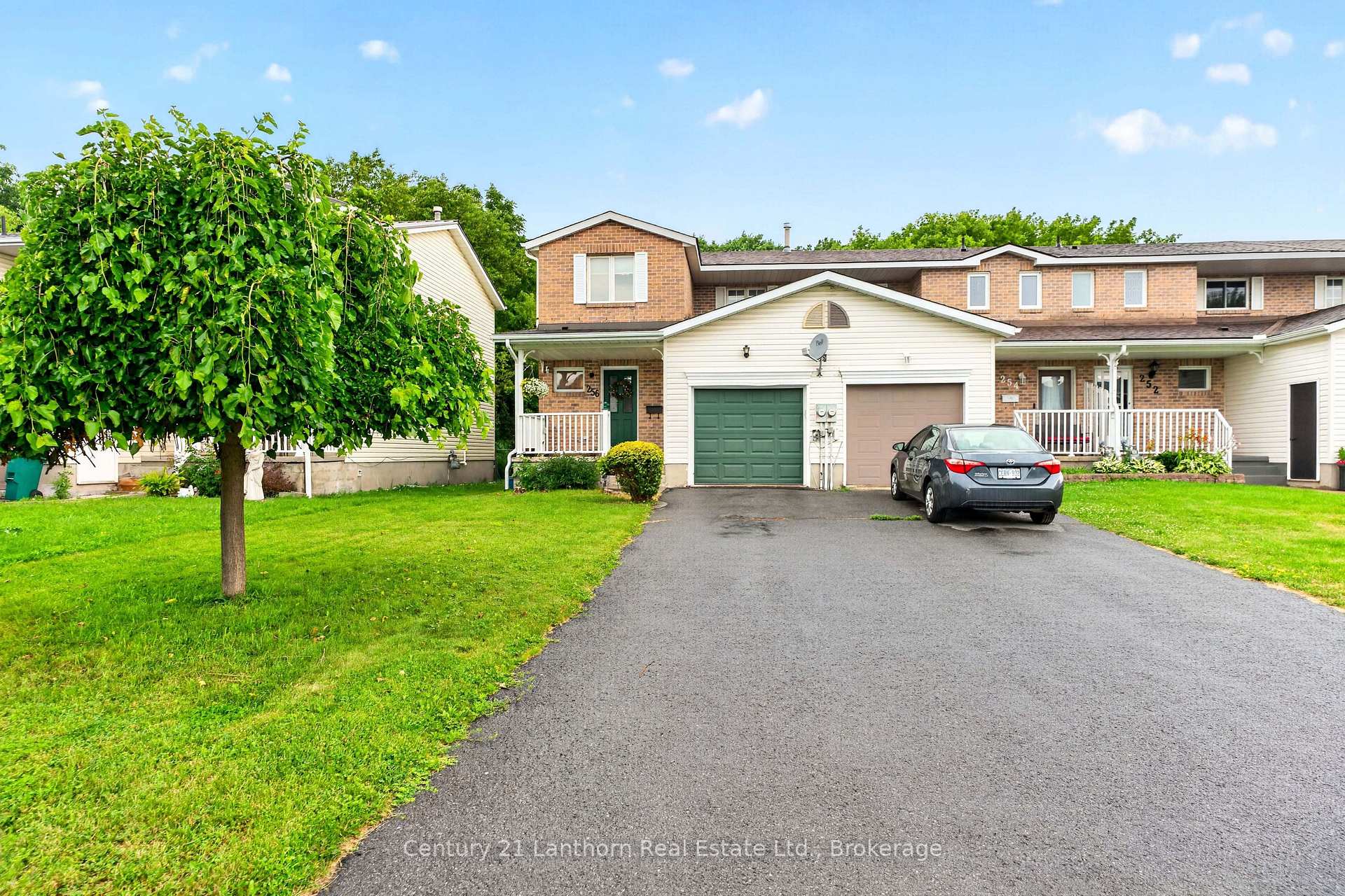 Photo 4 of 256 Vanguard Court, Kingston, East Gardiners Rd — HOMEH