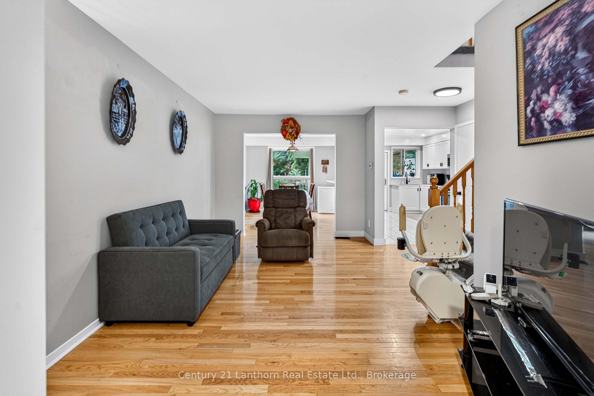 Photo 10 of 256 Vanguard Court, Kingston, East Gardiners Rd — HOMEH