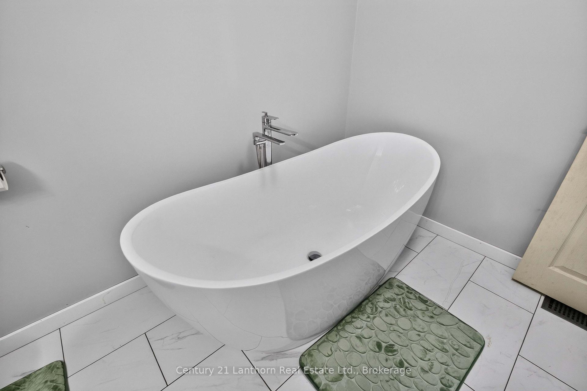 Photo 30 of 256 Vanguard Court, Kingston, East Gardiners Rd — HOMEH