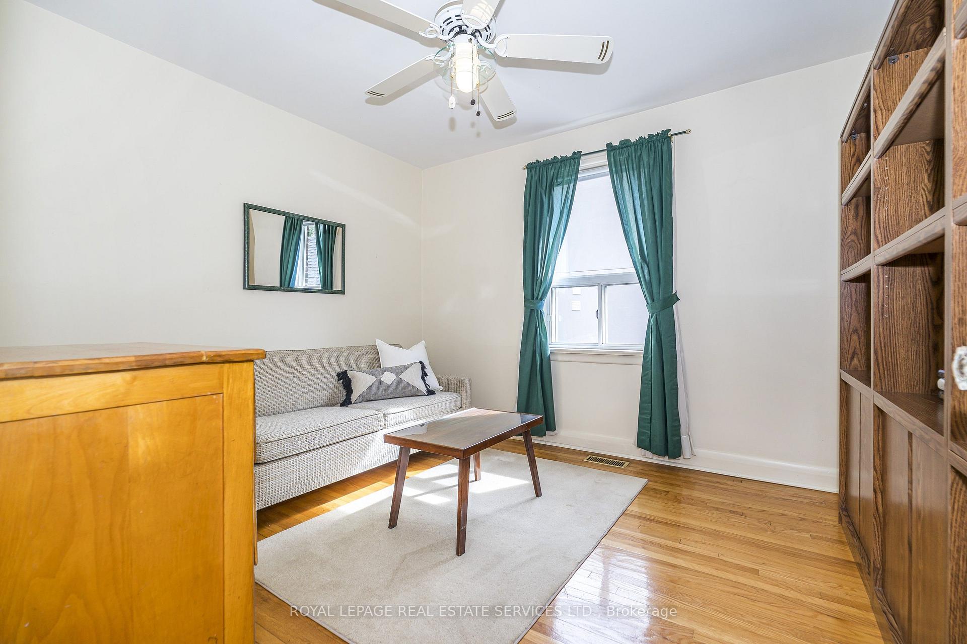 Photo 12 of 8 Burwood Road, Etobicoke, Princess-Rosethorn — HOMEH