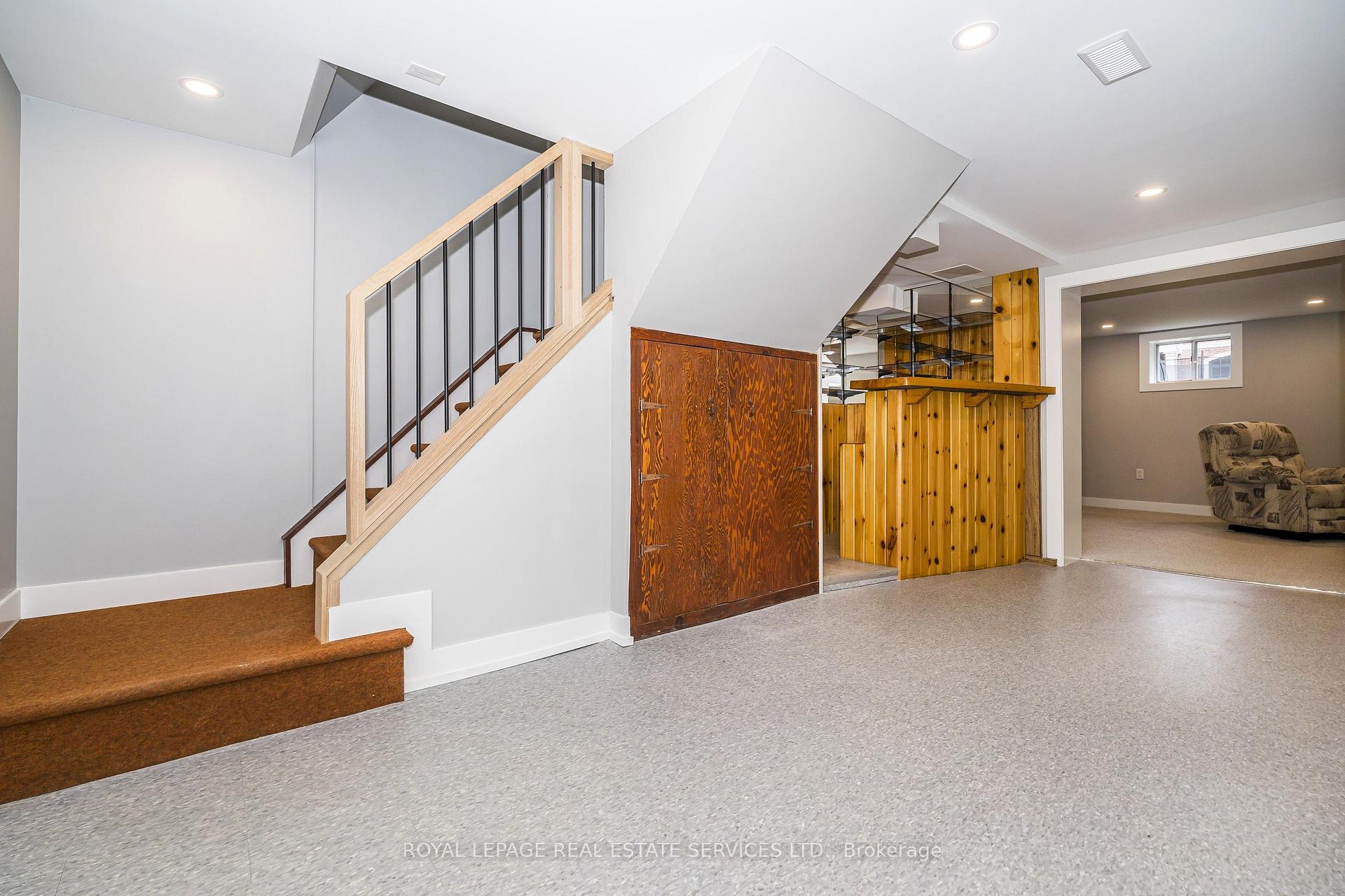 Photo 16 of 8 Burwood Road, Etobicoke, Princess-Rosethorn — HOMEH
