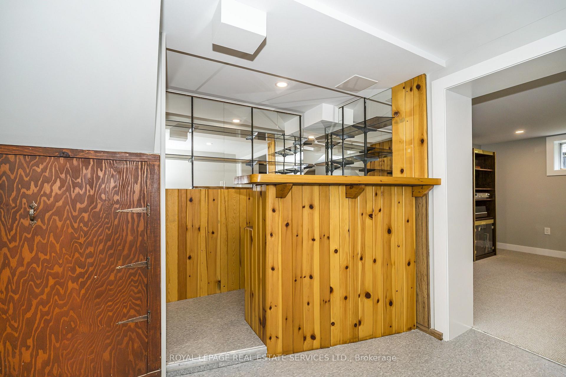 Photo 17 of 8 Burwood Road, Etobicoke, Princess-Rosethorn — HOMEH