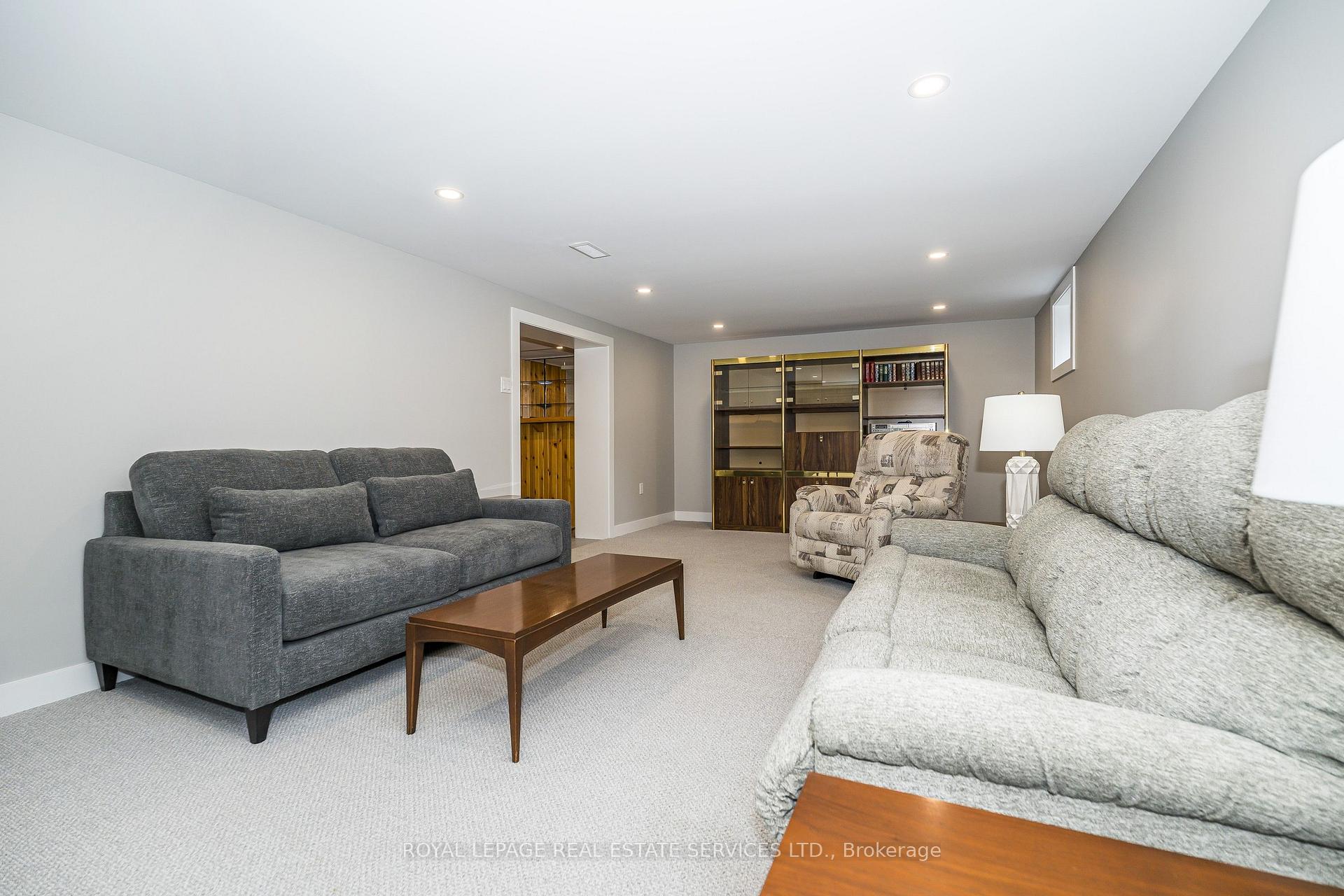 Photo 20 of 8 Burwood Road, Etobicoke, Princess-Rosethorn — HOMEH