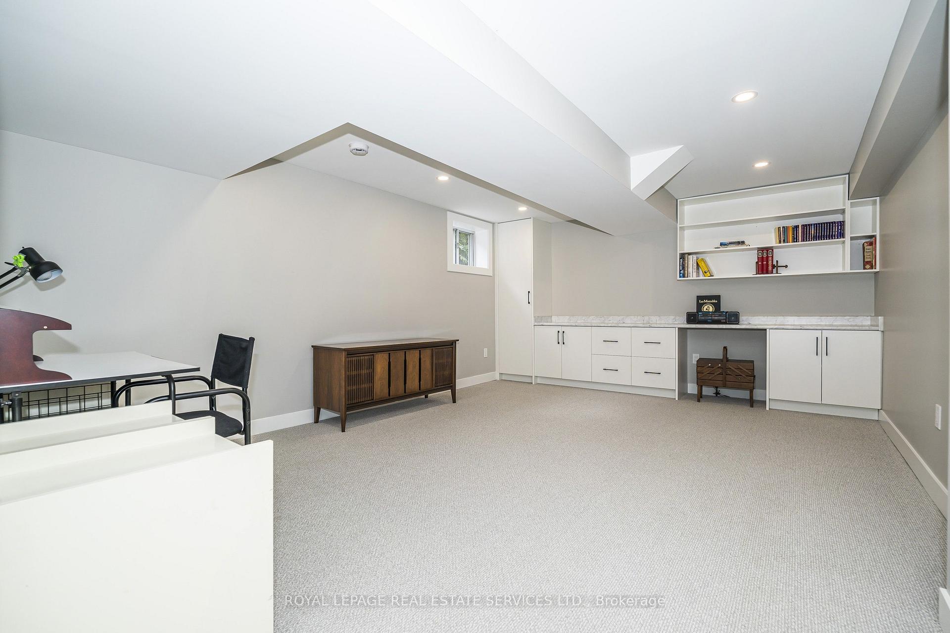 Photo 21 of 8 Burwood Road, Etobicoke, Princess-Rosethorn — HOMEH