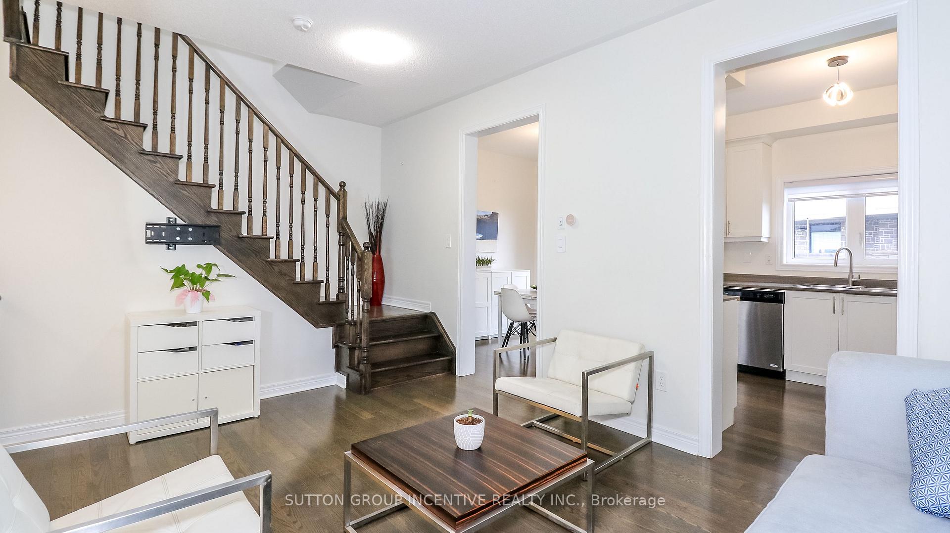 Photo 7 of 52 Snelgrove Crescent, Barrie, West Bayfield — HOMEH