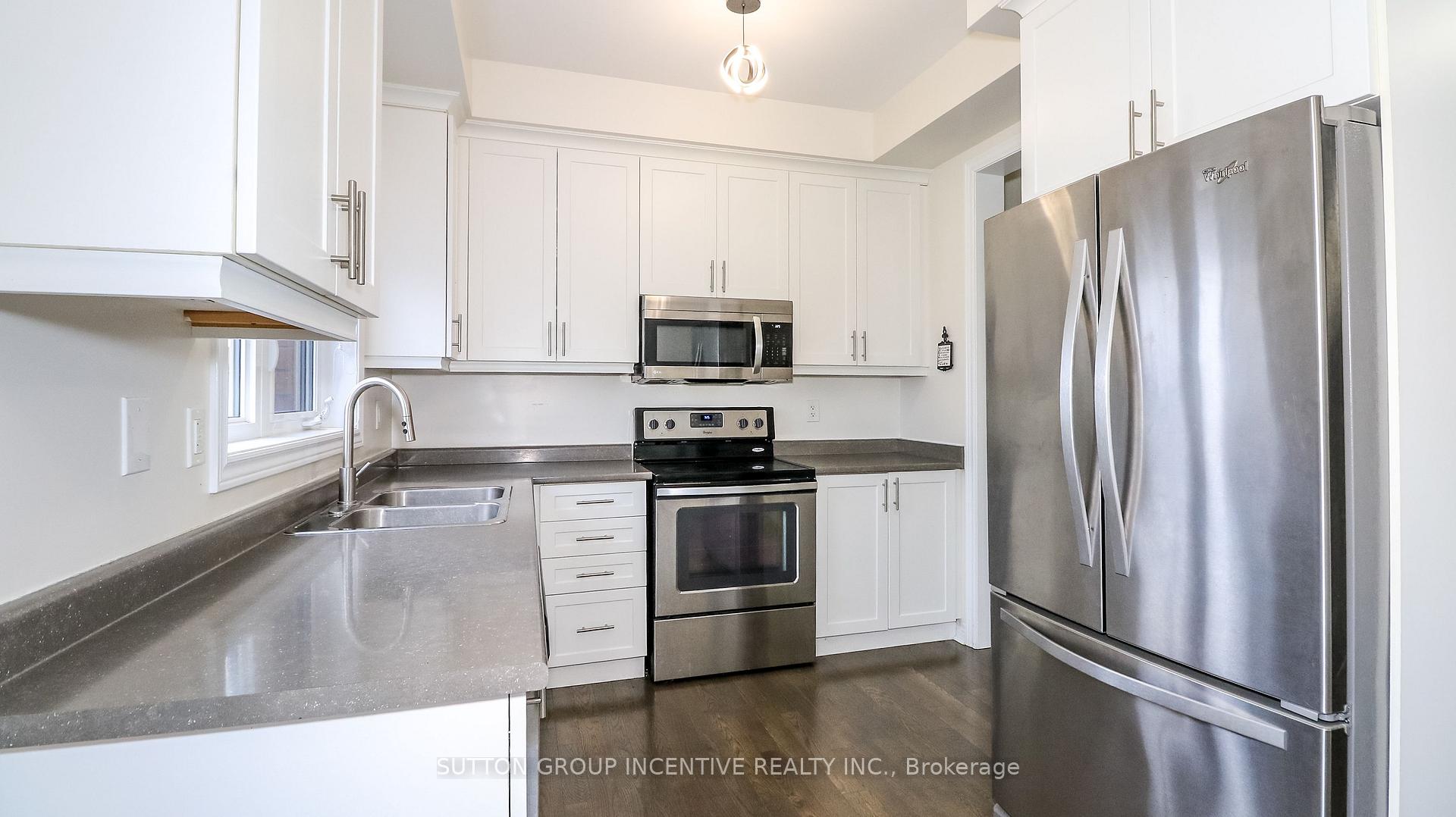 Photo 11 of 52 Snelgrove Crescent, Barrie, West Bayfield — HOMEH