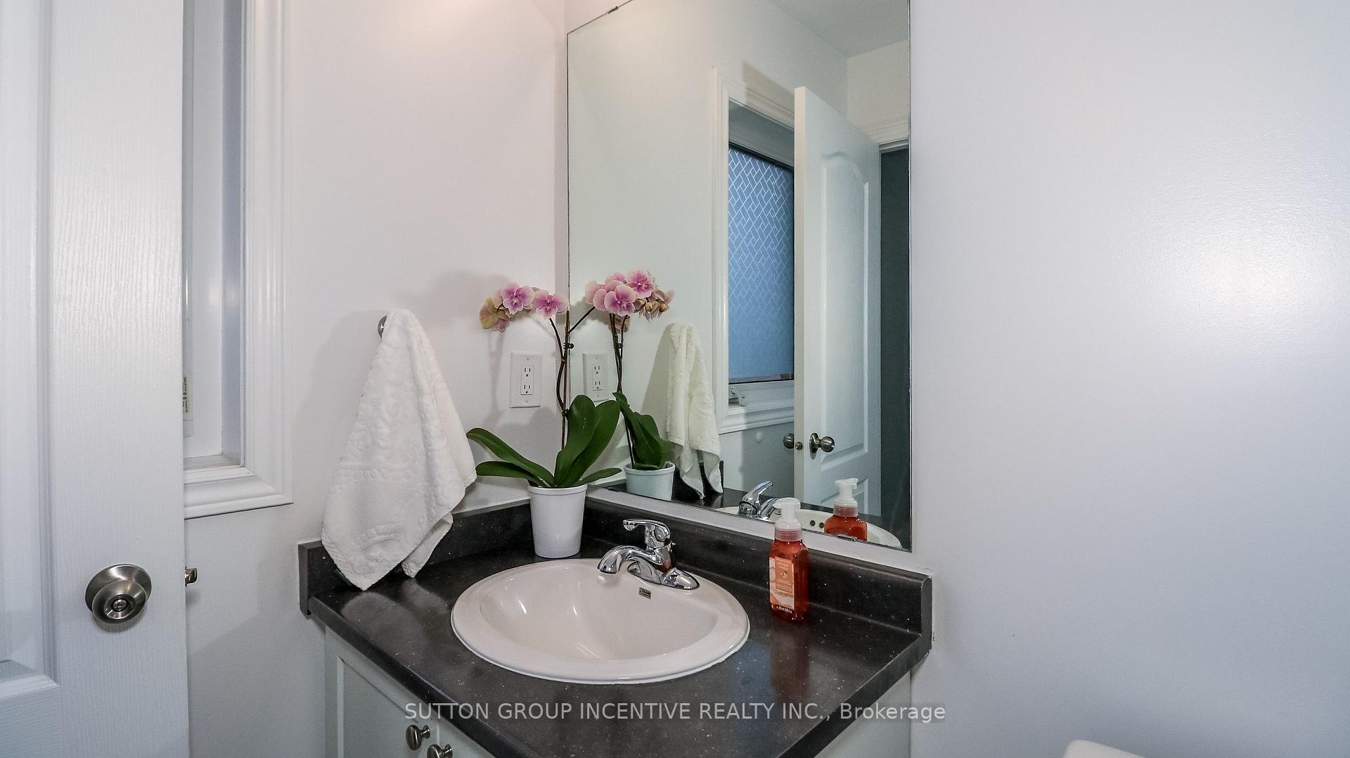 Photo 16 of 52 Snelgrove Crescent, Barrie, West Bayfield — HOMEH
