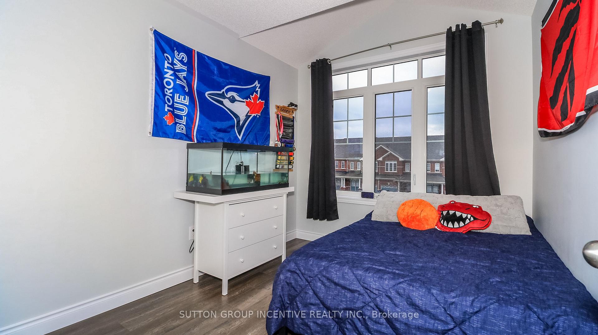 Photo 17 of 52 Snelgrove Crescent, Barrie, West Bayfield — HOMEH