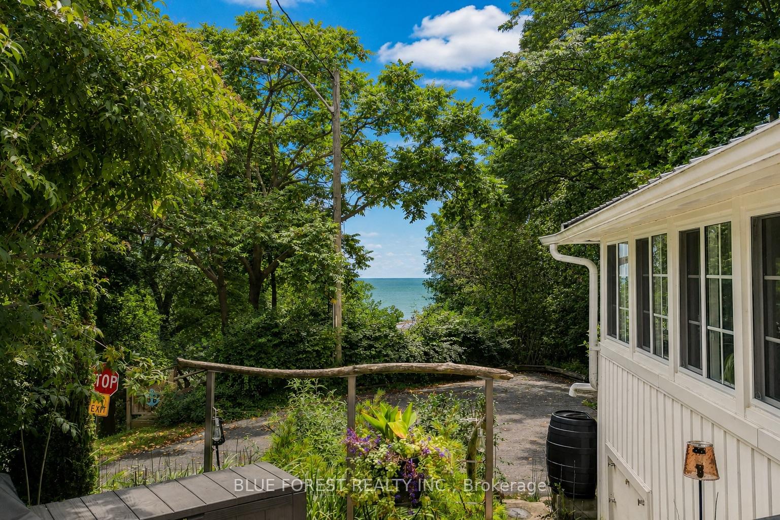 Photo 2 of 192 Mitchell Street, Central Elgin, Port Stanley — HOMEH