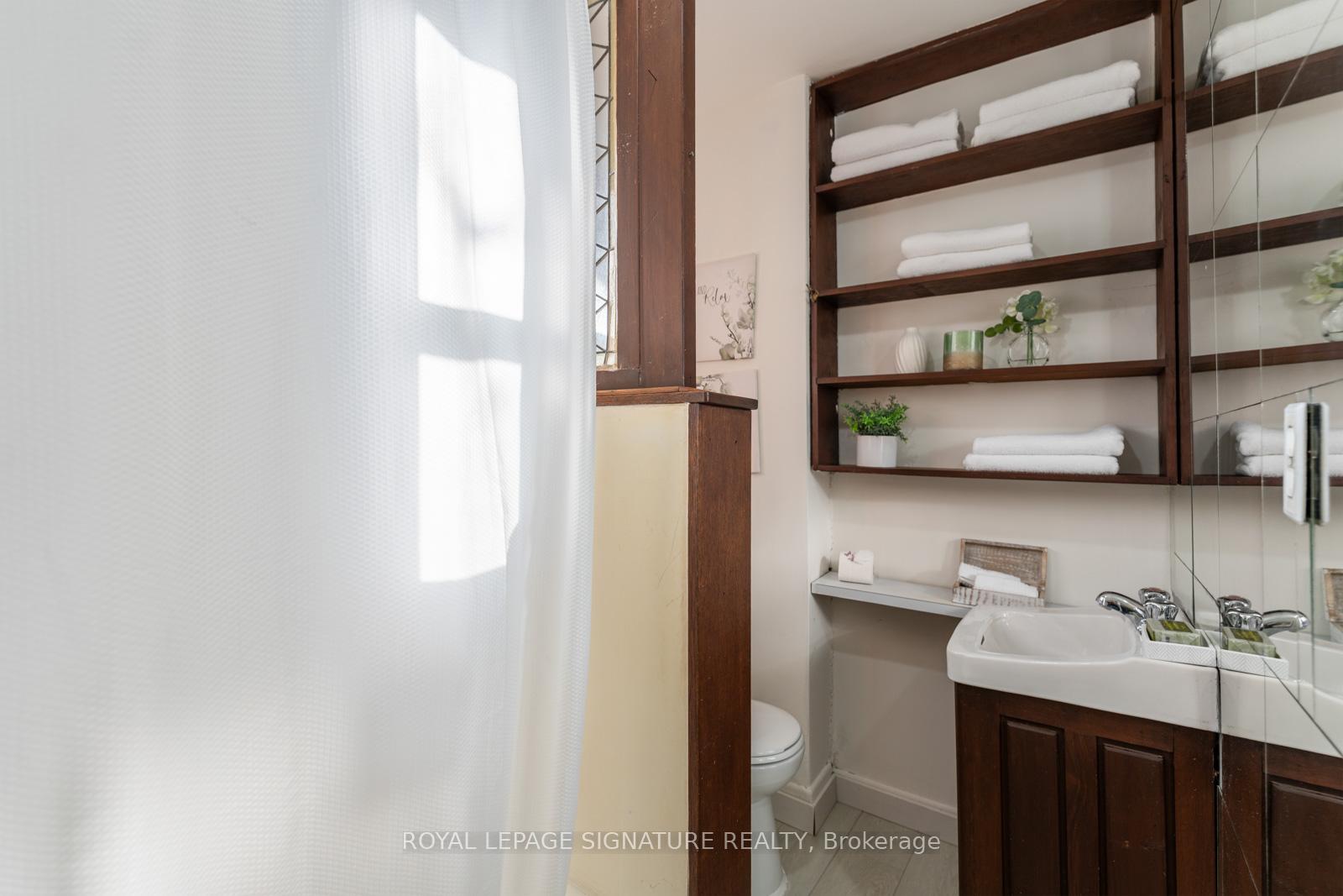 Photo 15 of 164 Rhodes Avenue, Toronto, Greenwood-Coxwell — HOMEH