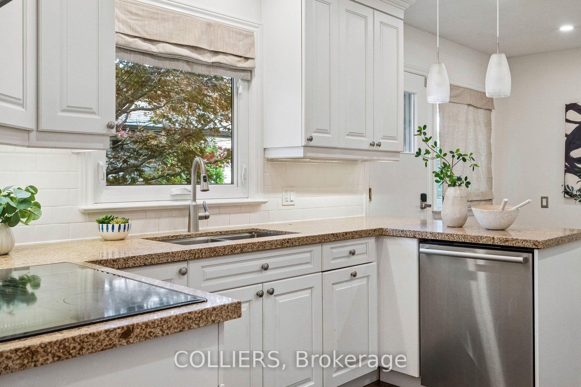 Photo 8 of 1602 Carletta Drive, Mississauga, Lakeview — HOMEH