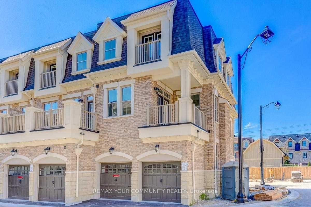 Photo 28 of 29 Amherst Circle, Vaughan, Maple — HOMEH