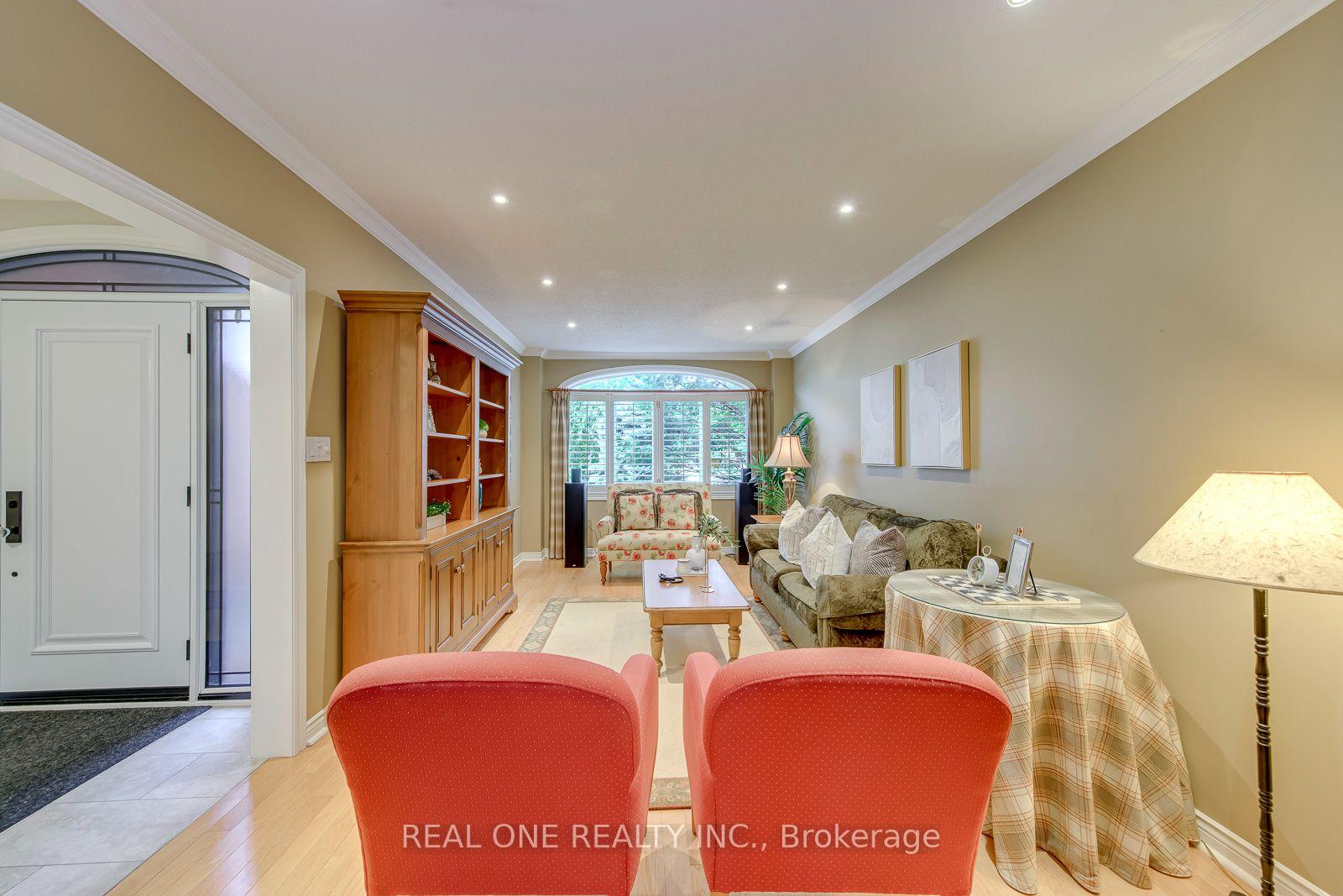 Photo 6 of 395 March Crescent, Oakville, River Oaks — HOMEH