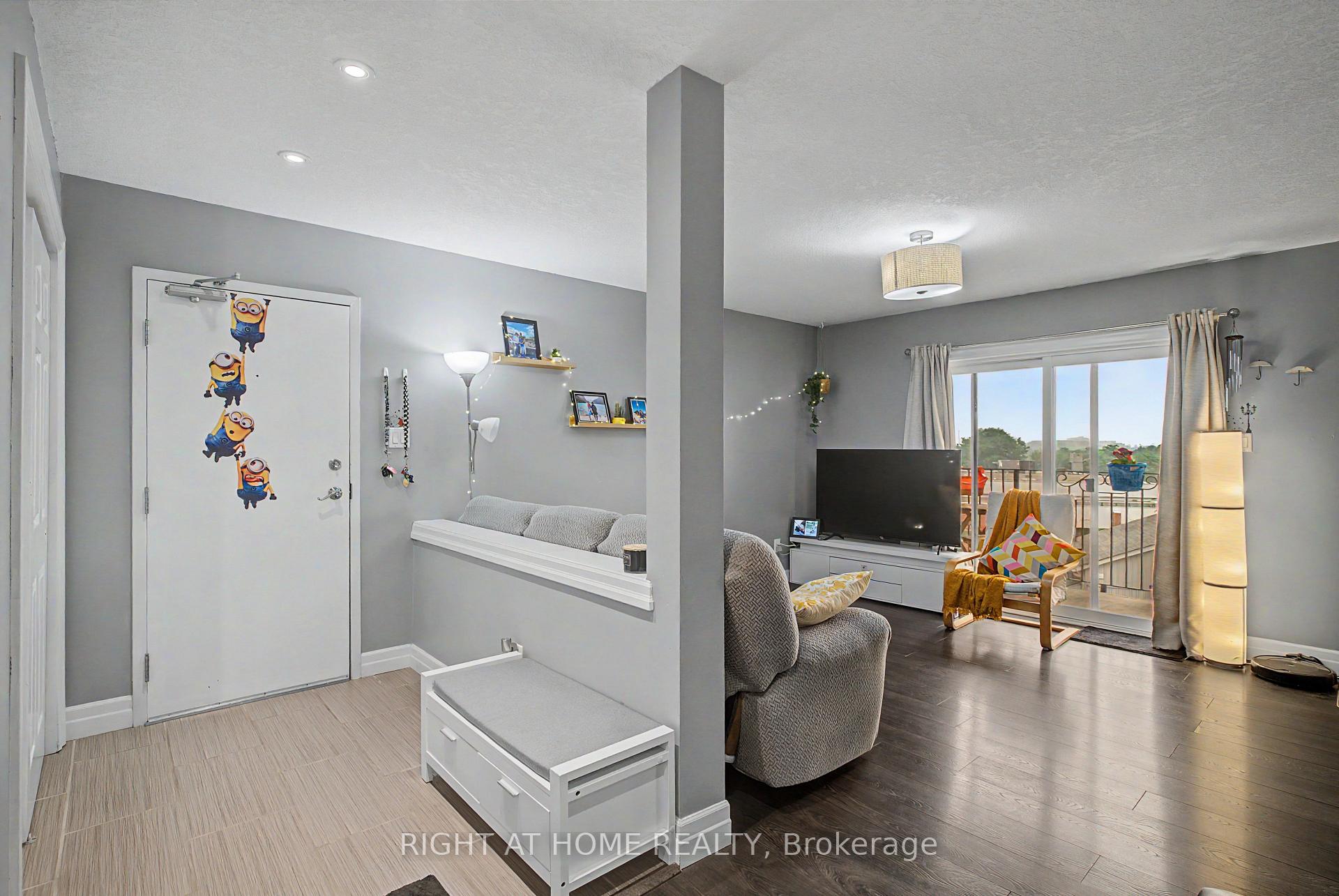 Photo 8 of Unit 403, 1522 King Street E, Kitchener, Eastwood — HOMEH