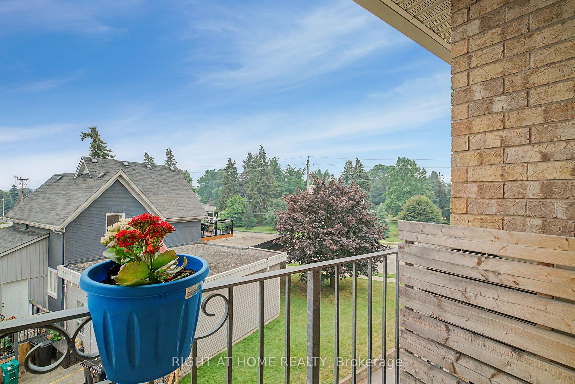 Photo 23 of Unit 403, 1522 King Street E, Kitchener, Eastwood — HOMEH