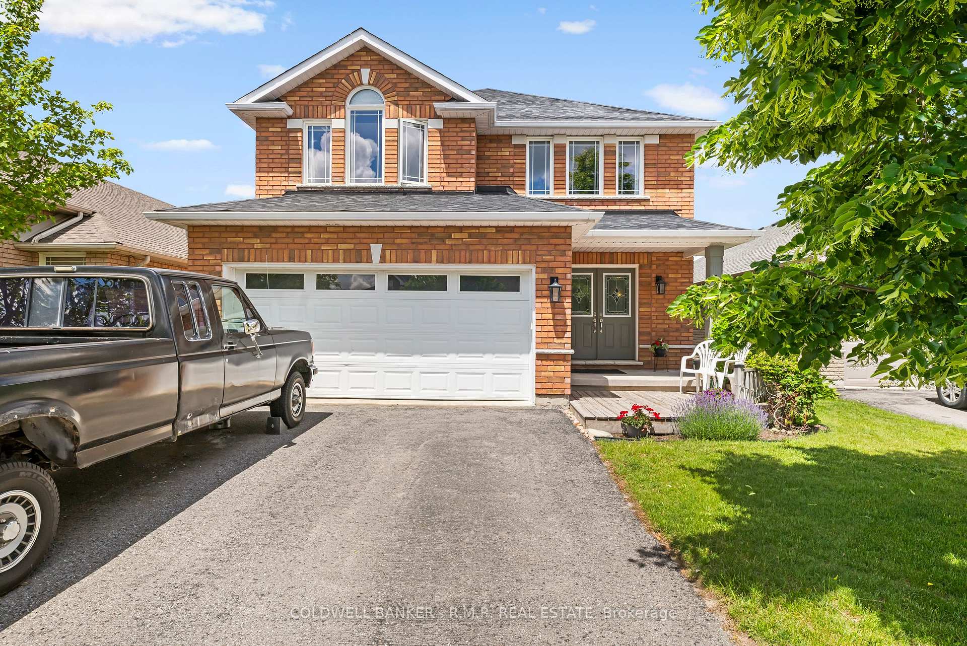 Front of 1294 Haggis Drive