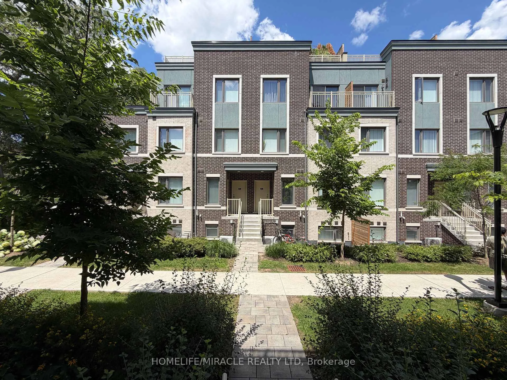 Photo 5 of Unit 87, 20 William Jackson Way, Etobicoke, New Toronto — HOMEH