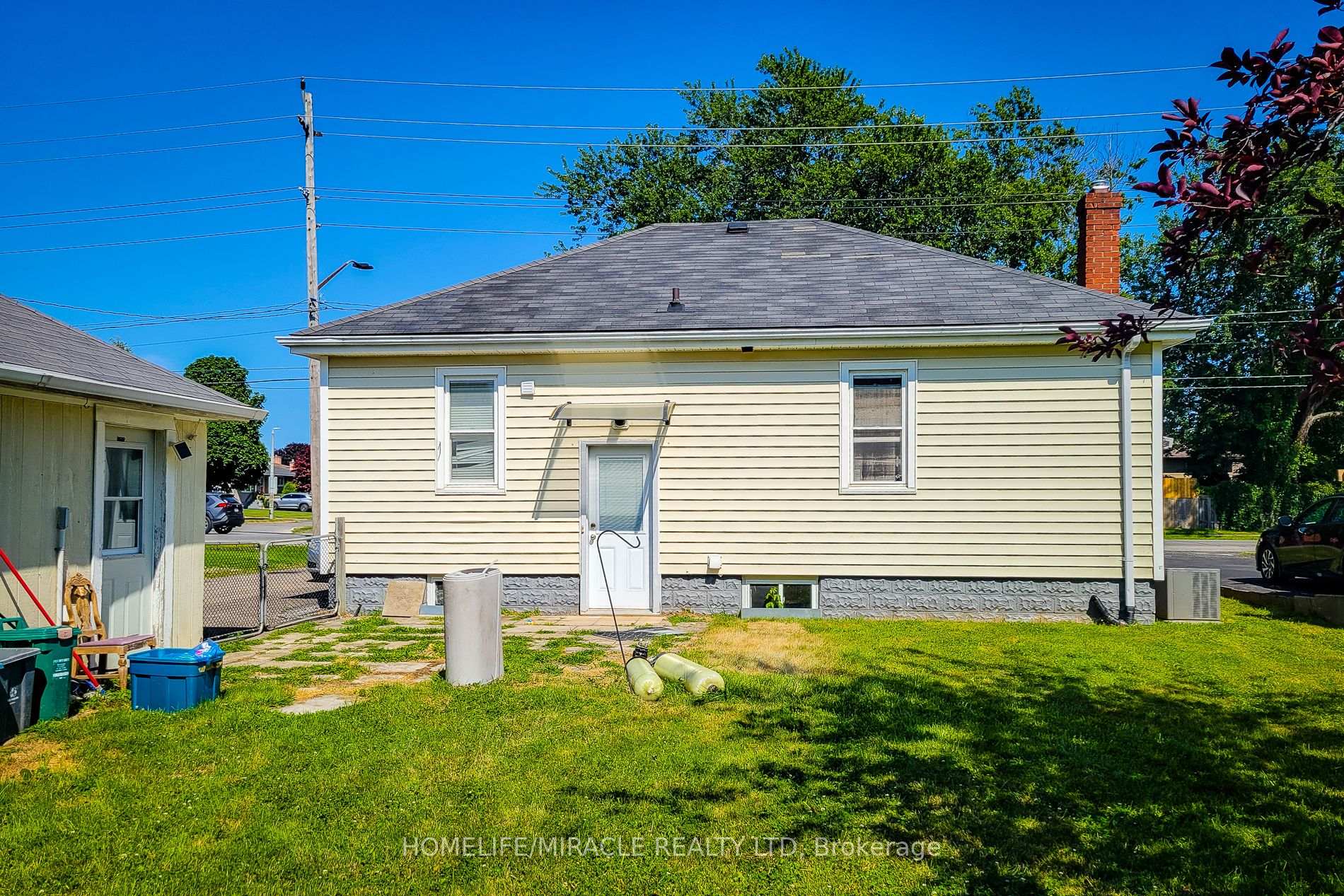 Photo 8 of 87 Rice Road, Welland, N. Welland — HOMEH