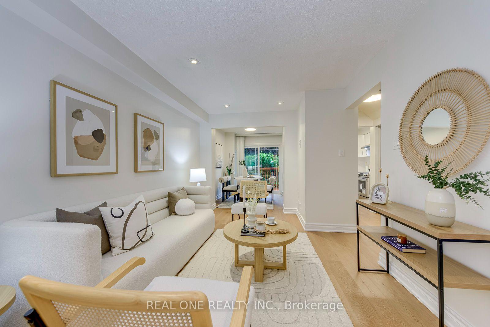 Photo 8 of 741 Queensbridge Drive, Mississauga, Creditview — HOMEH