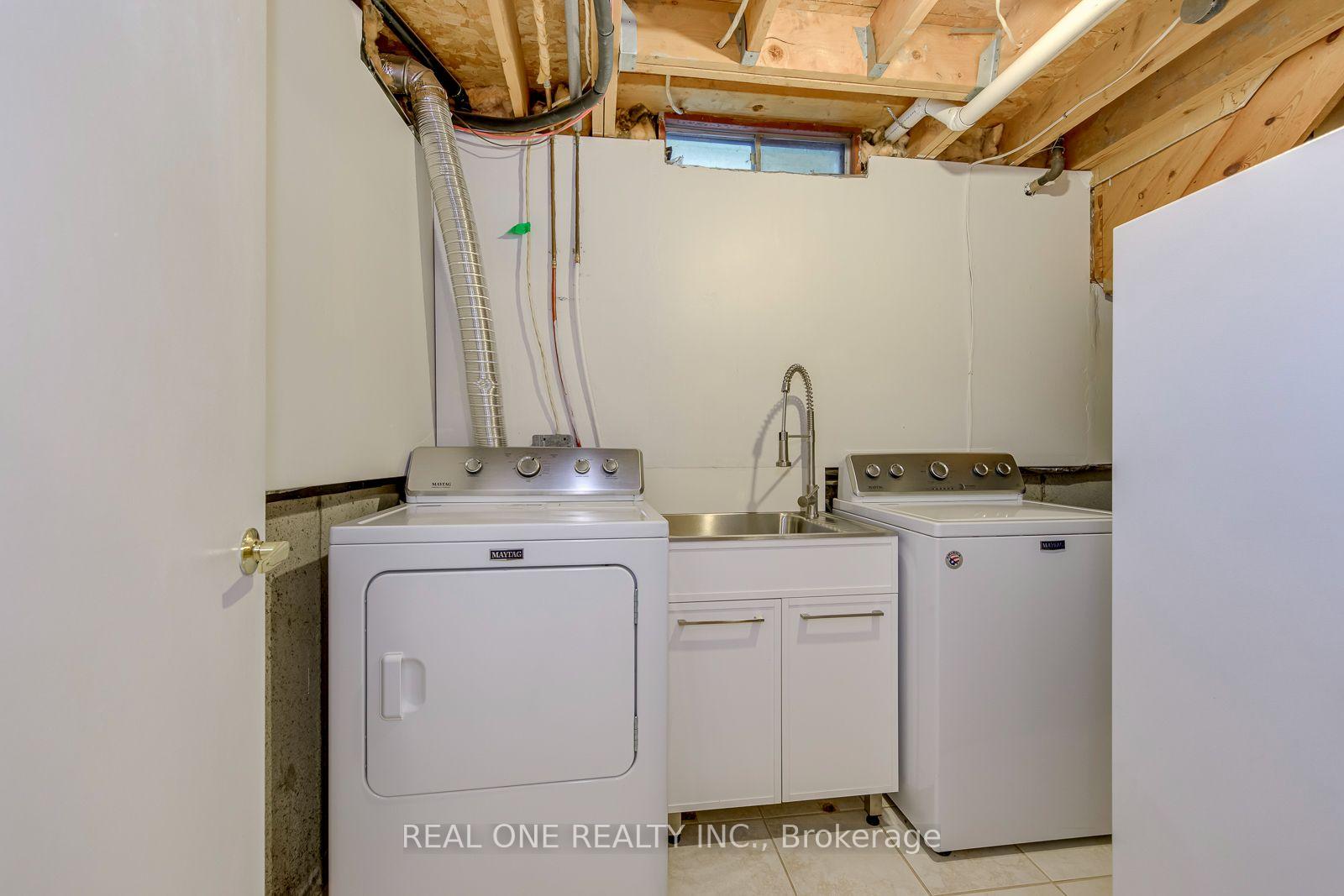 Photo 33 of 741 Queensbridge Drive, Mississauga, Creditview — HOMEH